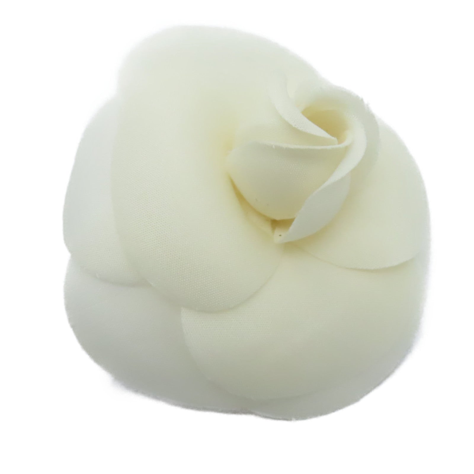 CHANEL 絲質Brooch金扣胸針白色