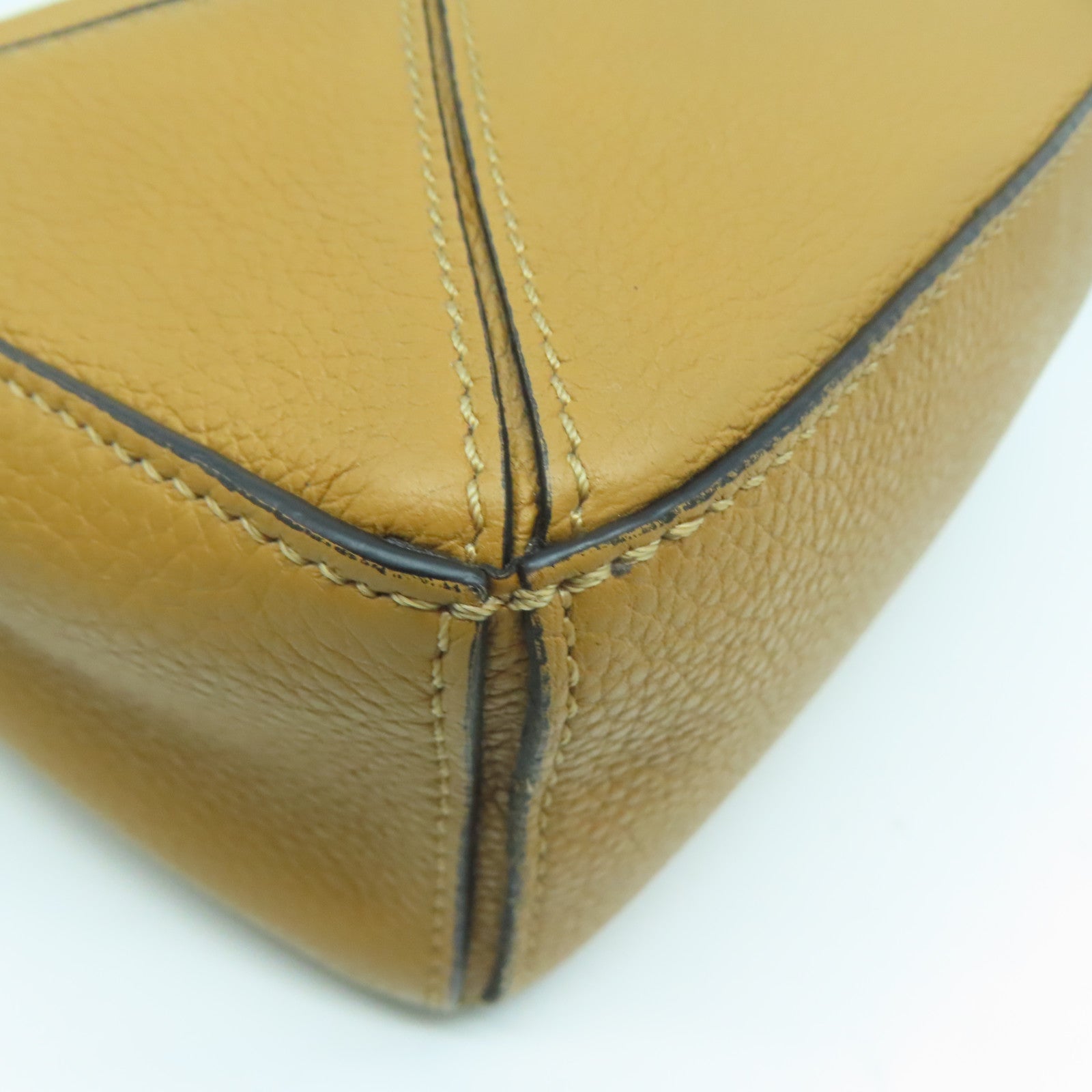 LOEWE 牛皮皮革Mini Puzzle金扣手挽肩背兩用袋啡色