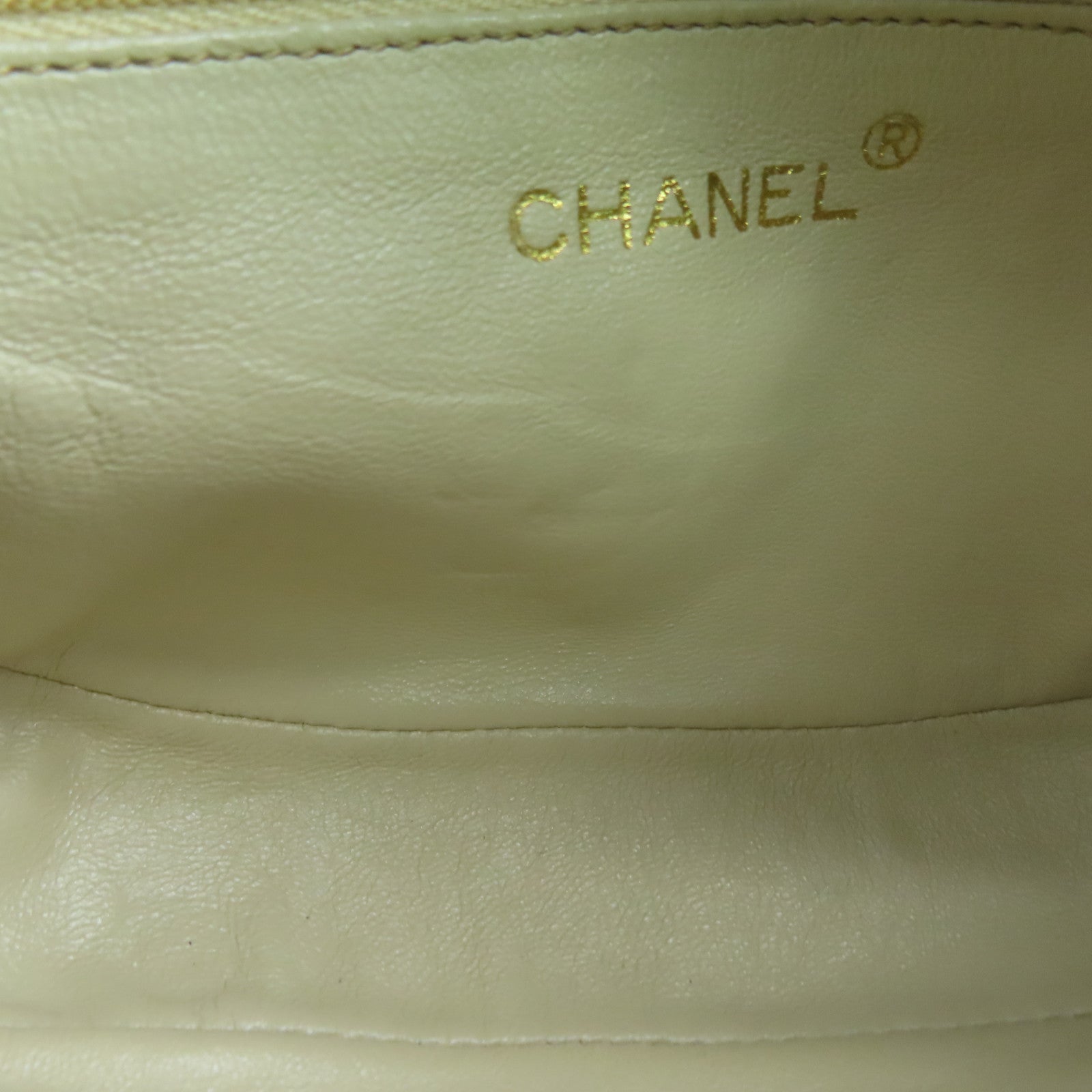 CHANEL 羊皮皮革Chain Shoulder金扣链带肩背袋杏色
