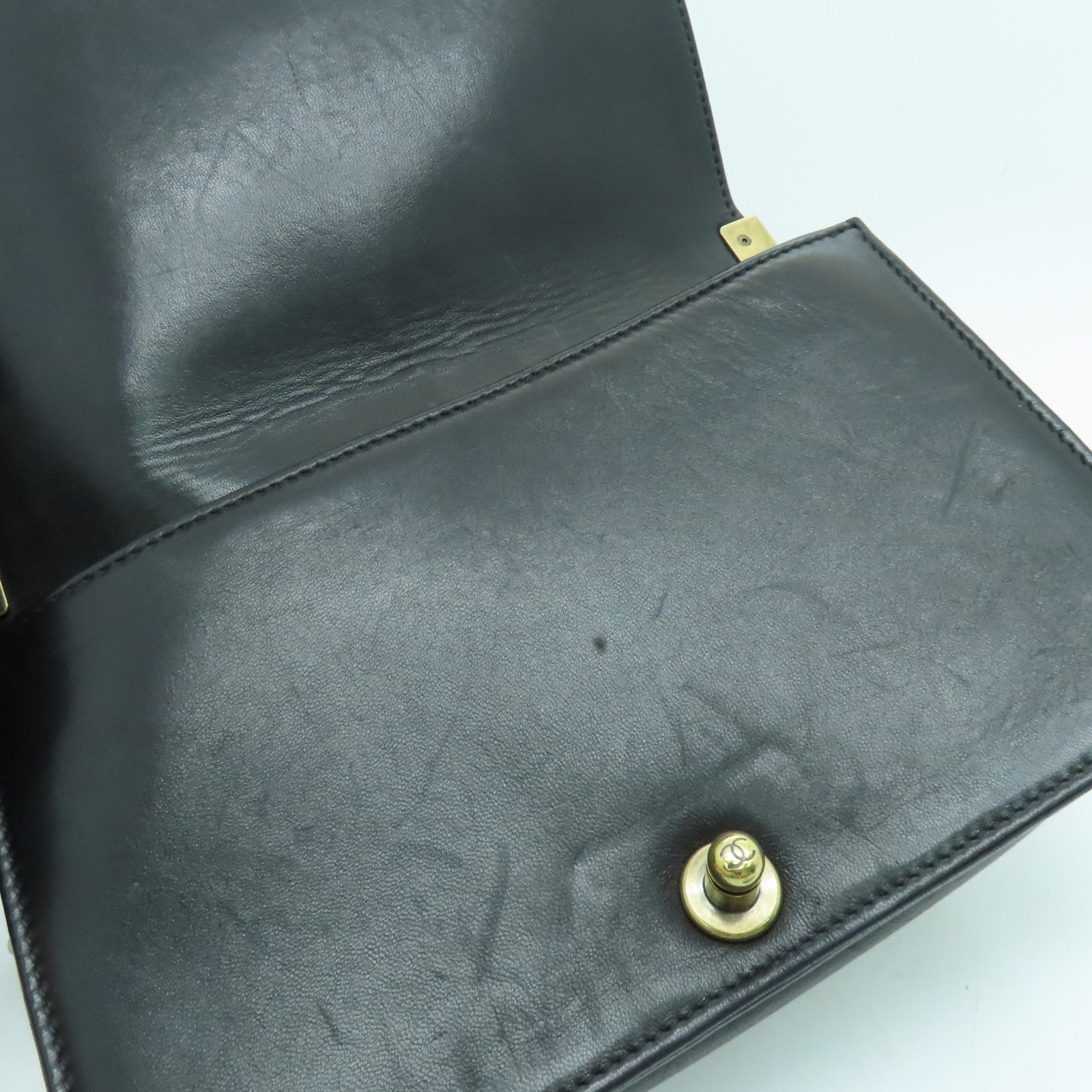 CHANEL 菱格羊皮皮革Boy 25cm金扣链带肩背袋黑色白色米色