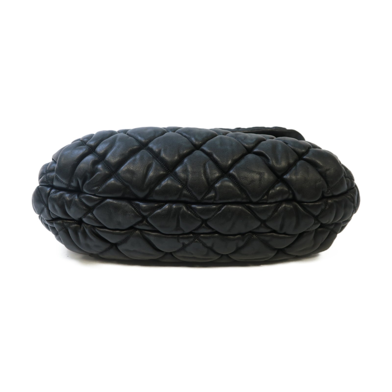 CHANEL 菱格牛皮皮革Chain Shoulder金扣鏈帶肩背袋黑色
