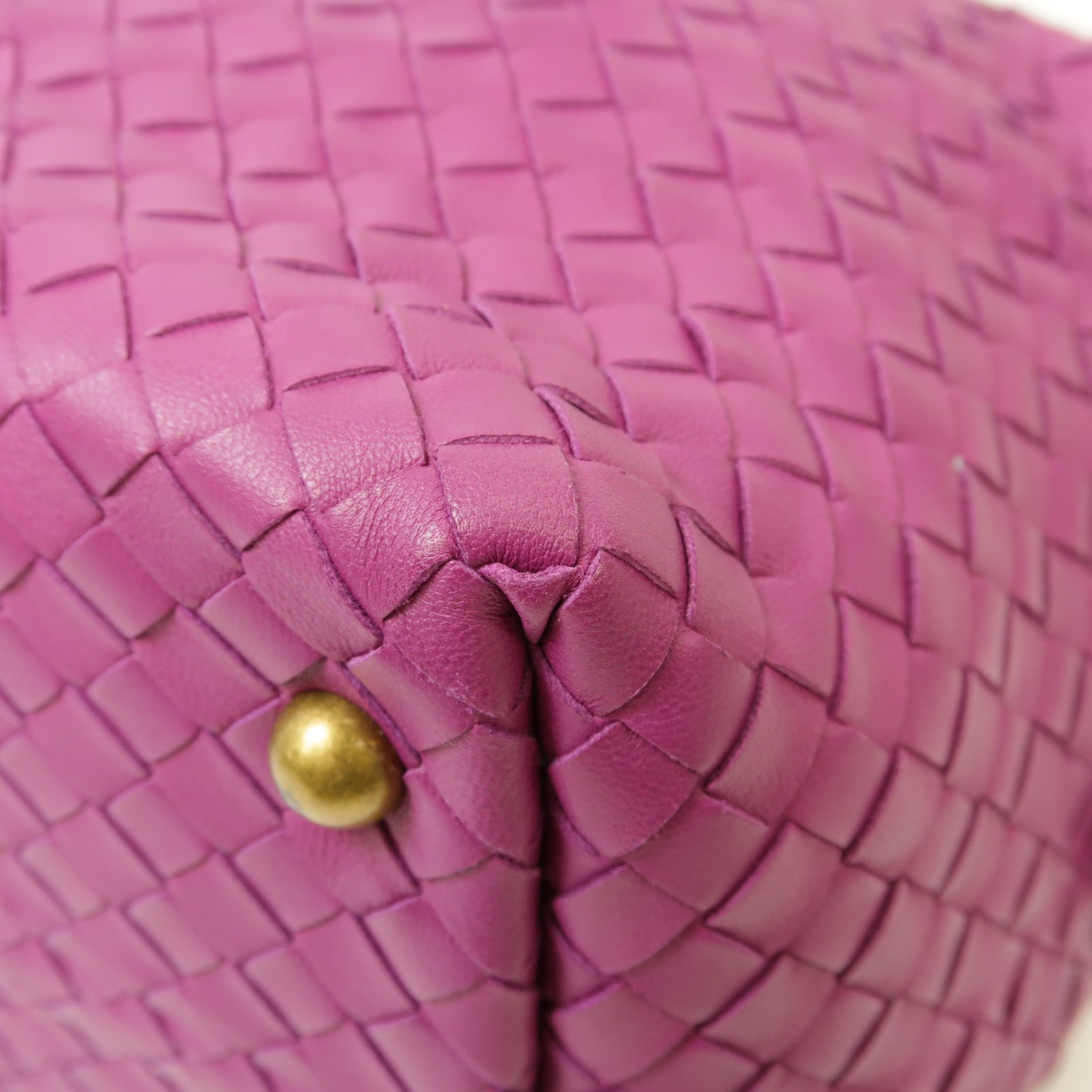 BOTTEGA VENETA 織紋皮革Montaigne Handbag金扣手挽袋紫色