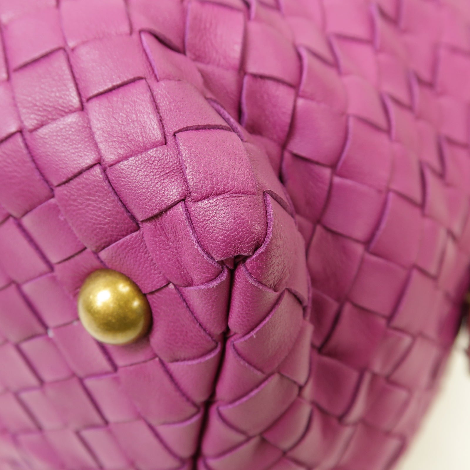 BOTTEGA VENETA 織紋皮革Montaigne Handbag金扣手挽袋紫色