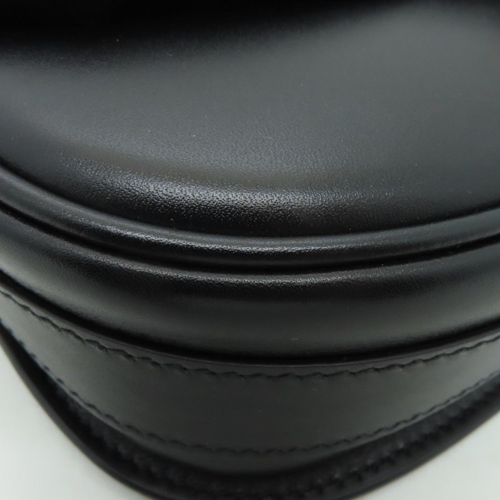 Dior 牛皮皮革Dior Bobby金扣肩背袋黑色
