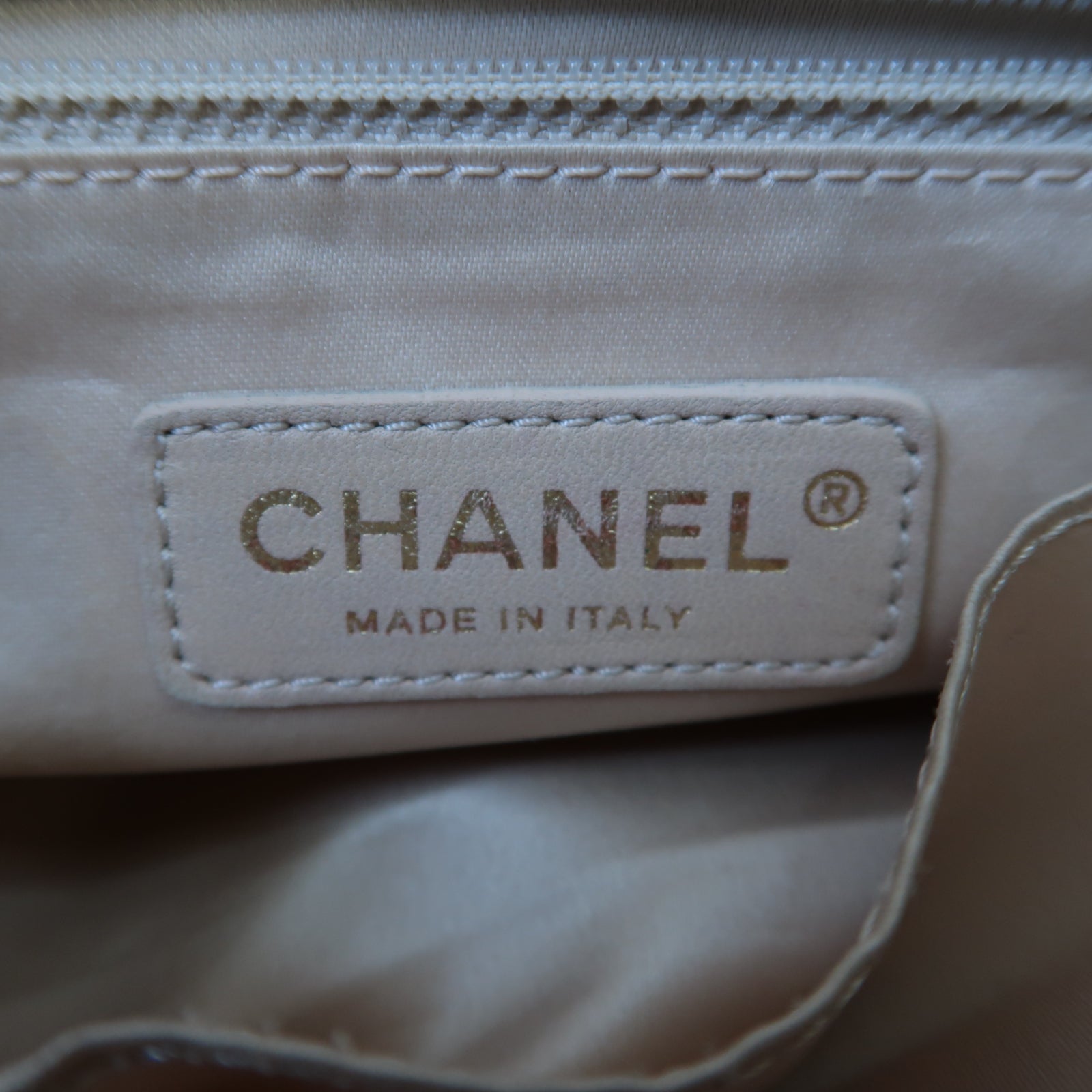 CHANEL 菱格牛皮皮革Chain Shoulder金扣鏈帶肩背袋黑色