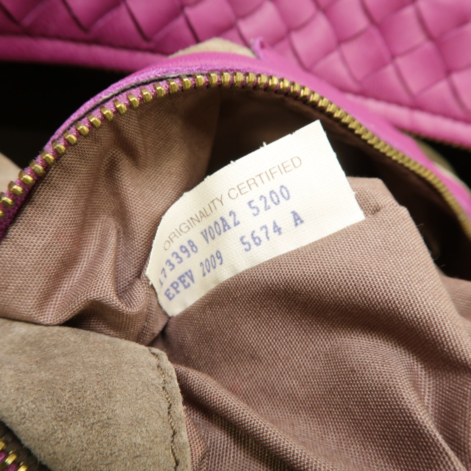 BOTTEGA VENETA 織紋皮革Montaigne Handbag金扣手挽袋紫色