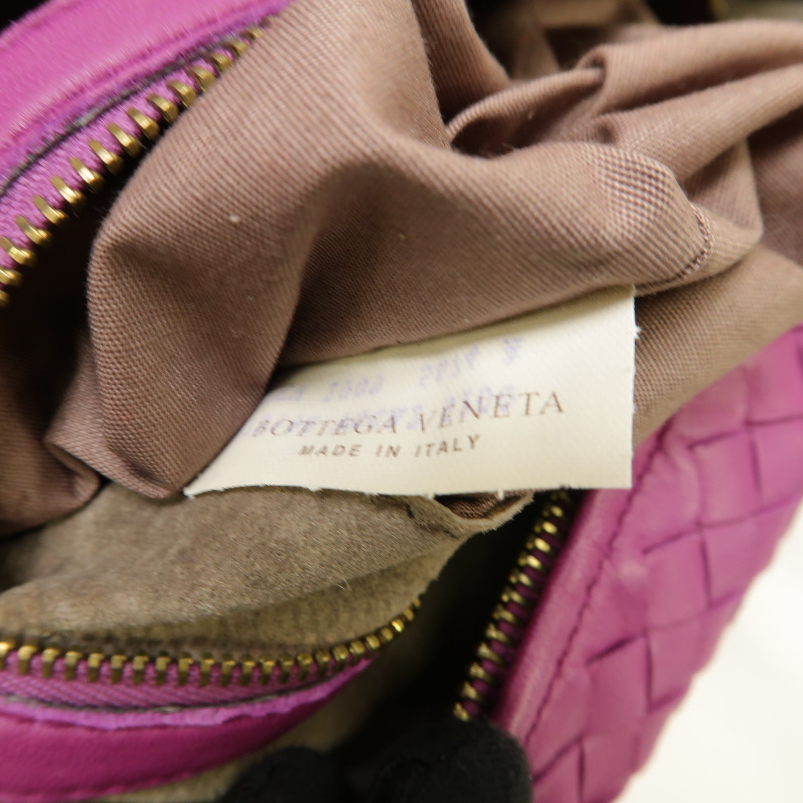 BOTTEGA VENETA 織紋皮革Montaigne Handbag金扣手挽袋紫色