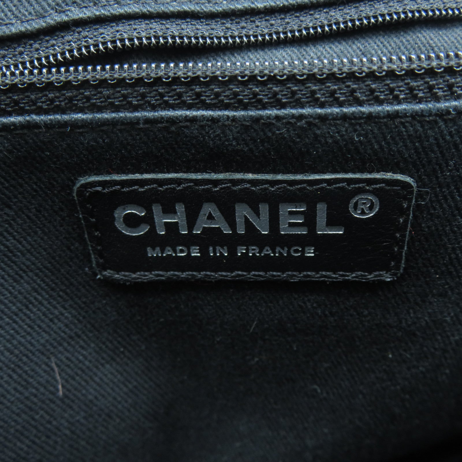 CHANEL Caviar皮革Chain Shoulder Bag銀扣鏈帶肩背袋黑色