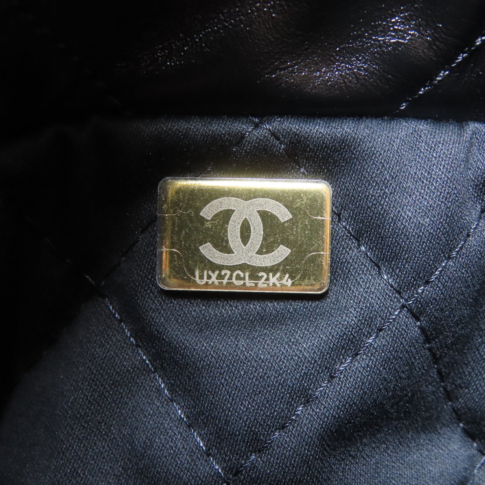 CHANEL 菱格牛皮皮革Chanel Mini 22金扣手挽肩背兩用袋黑色
