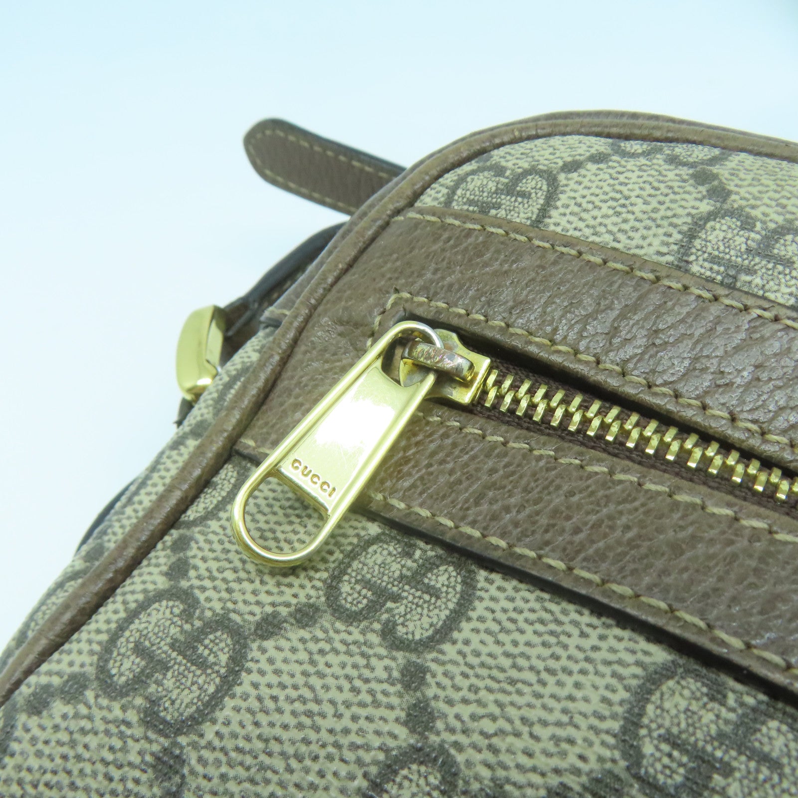 GUCCI 塗層帆布Shoulder Bag金扣肩背袋啡色