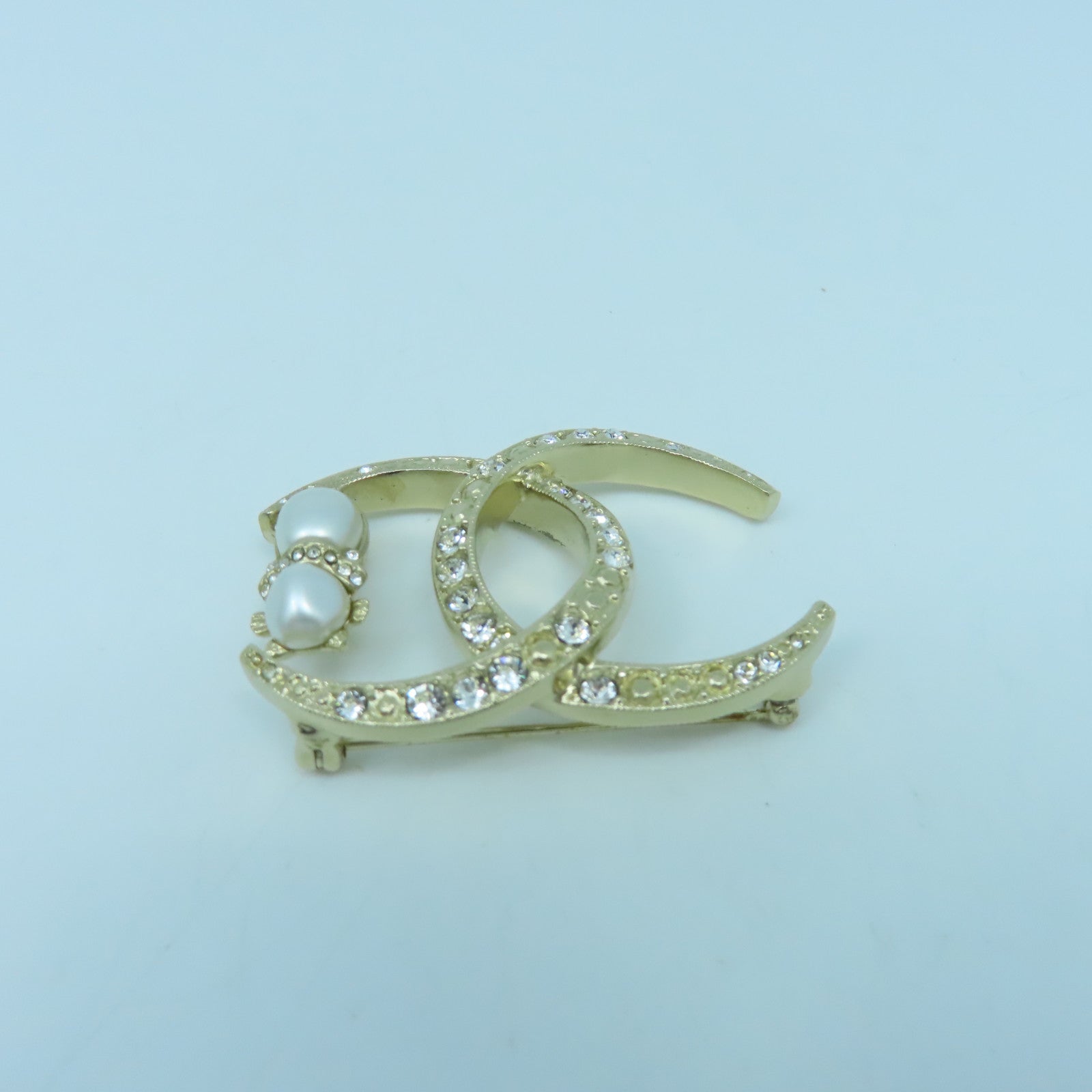 CHANEL 金属/PVC Brooch金扣胸针金色