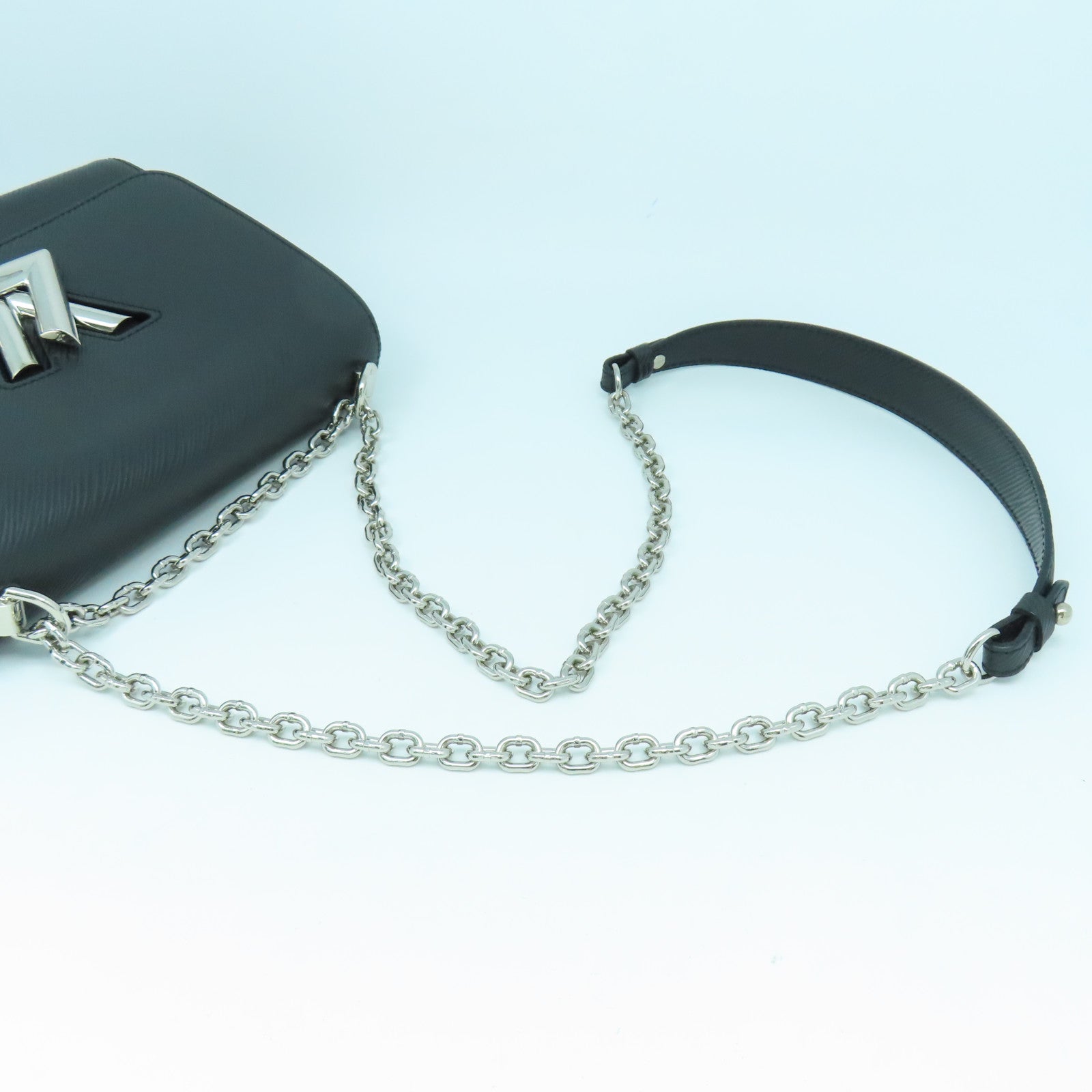 LOUIS VUITTON 【激減優惠】Epi Twist MM銀扣鏈帶肩背袋黑色
