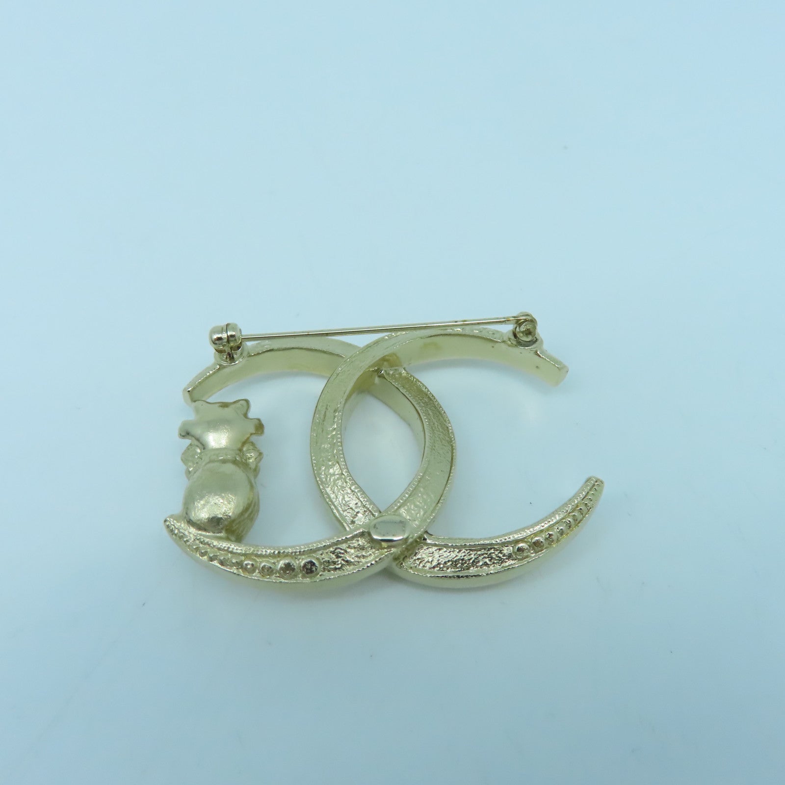 CHANEL 金属/PVC Brooch金扣胸针金色