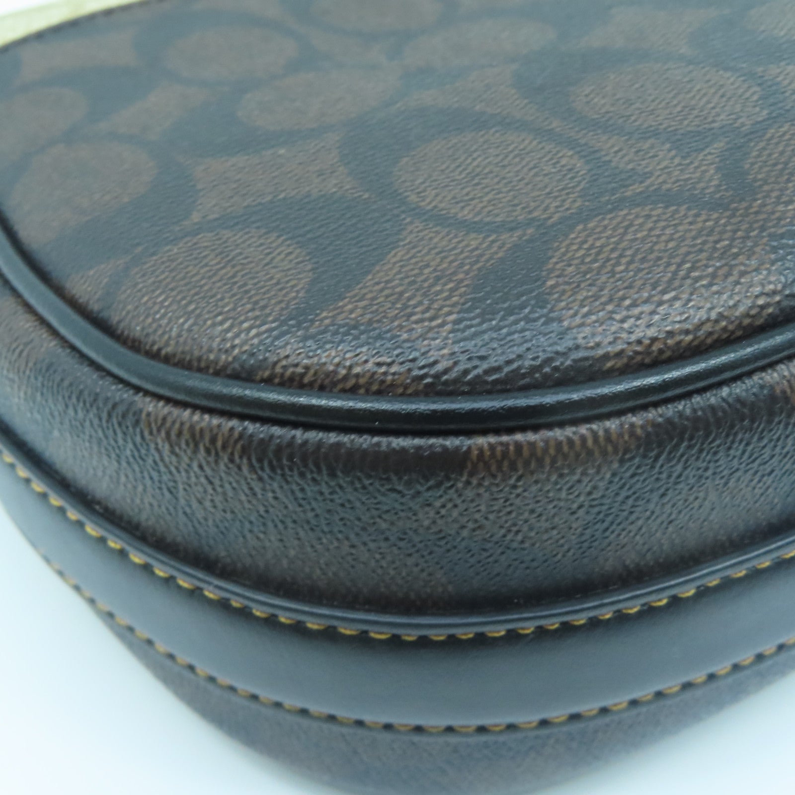 COACH 塗層帆布Shoulder Bag金扣肩背袋啡色米色