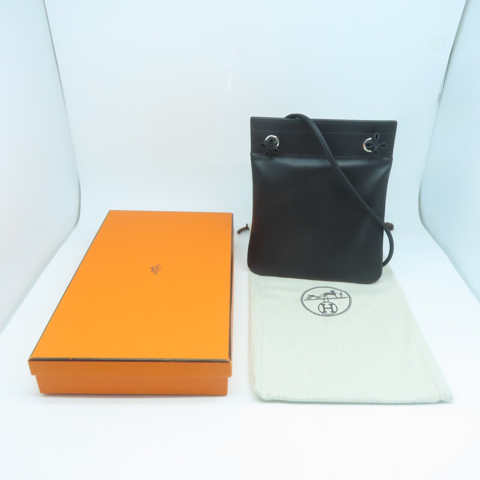 HERMES Swift皮革Aline銀扣手挽袋黑色