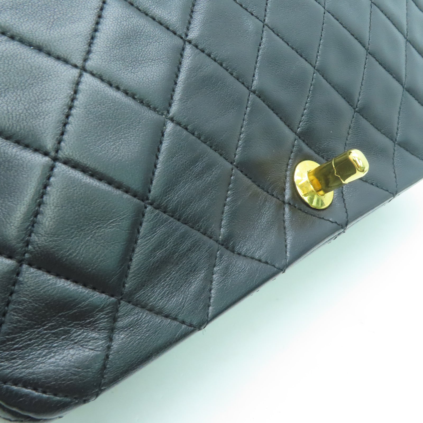 CHANEL 菱格羊皮皮革Chain Shoulder金扣鏈帶肩背袋黑色