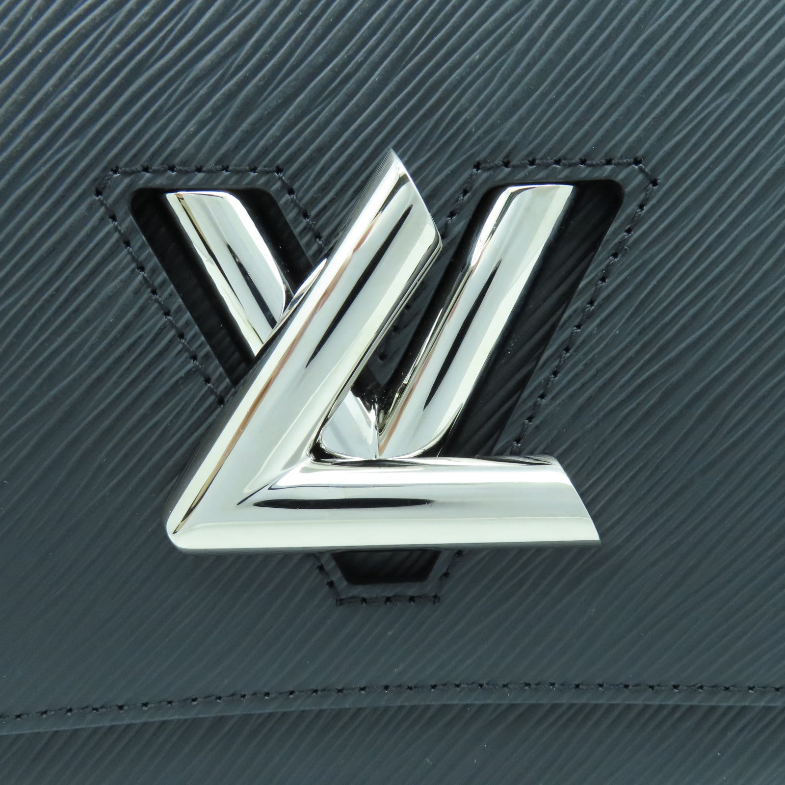 LOUIS VUITTON 【激減優惠】Epi Twist MM銀扣鏈帶肩背袋黑色