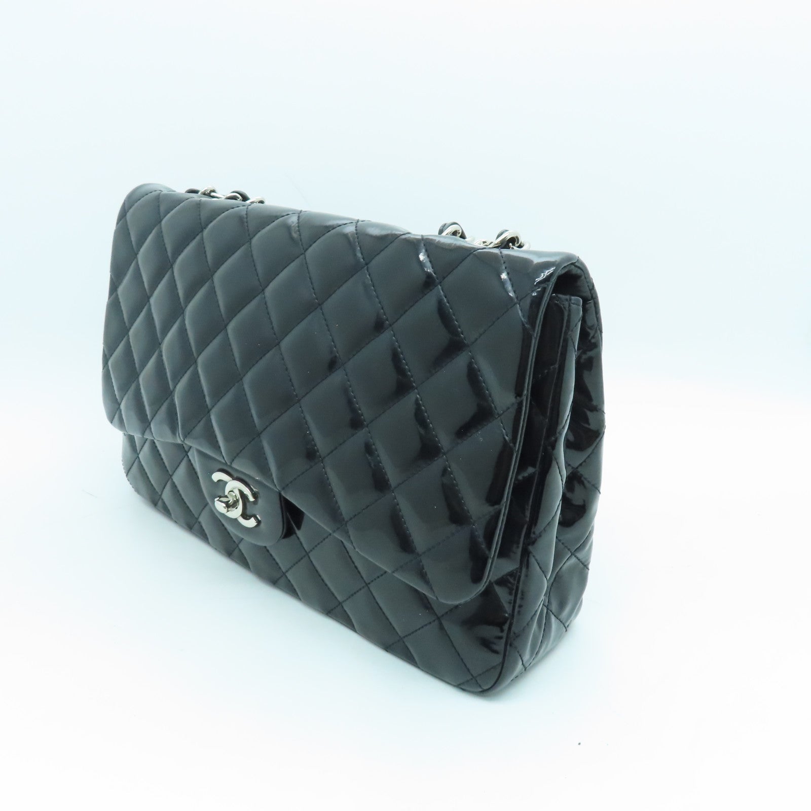 CHANEL diamond patent leather Chain Shoulder silver buckle chain shoulder bag black