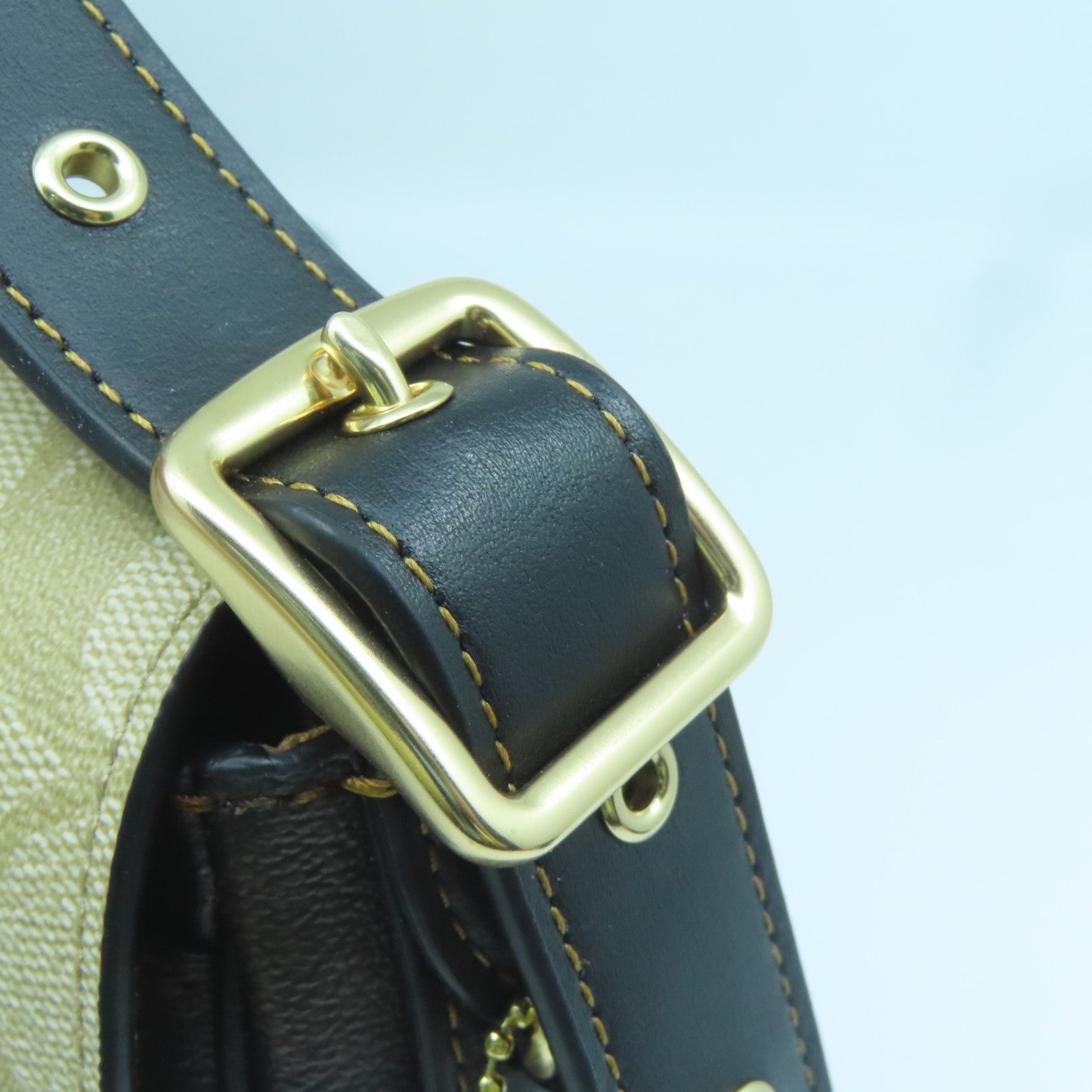 COACH 塗層帆布Shoulder Bag金扣肩背袋啡色米色