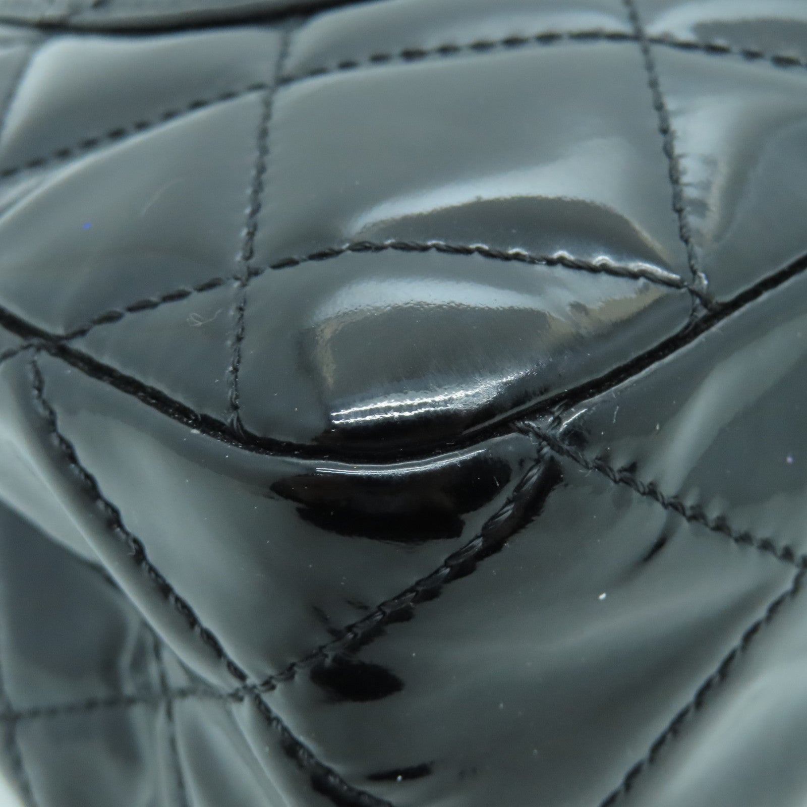 CHANEL diamond patent leather Chain Shoulder silver buckle chain shoulder bag black