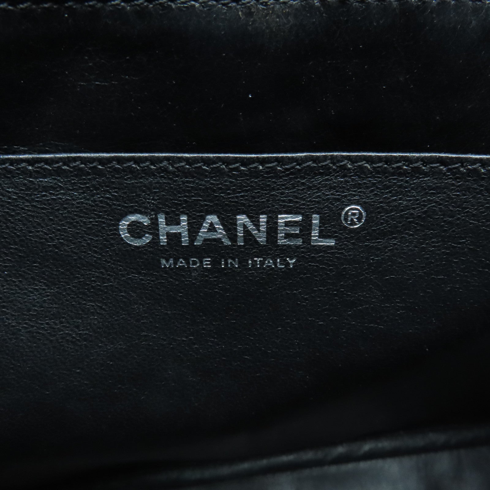 CHANEL diamond patent leather Chain Shoulder silver buckle chain shoulder bag black