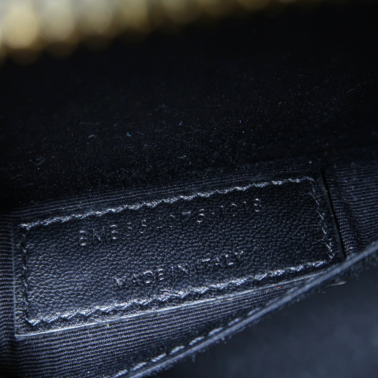 SAINT LAURENT 漆皮皮革Mini Vicky金扣肩背袋黑色