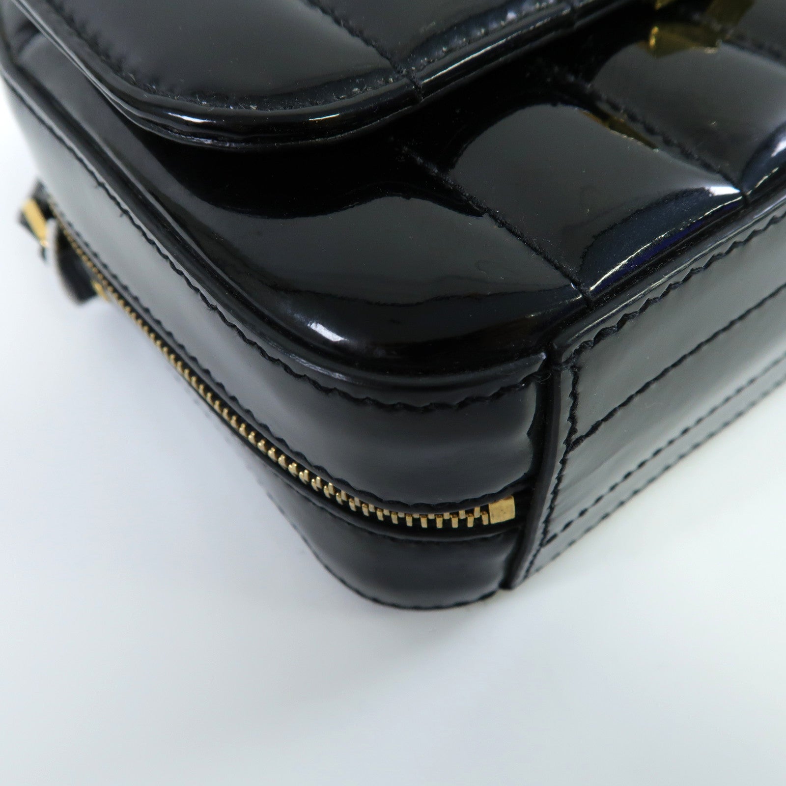 SAINT LAURENT 漆皮皮革Mini Vicky金扣肩背袋黑色