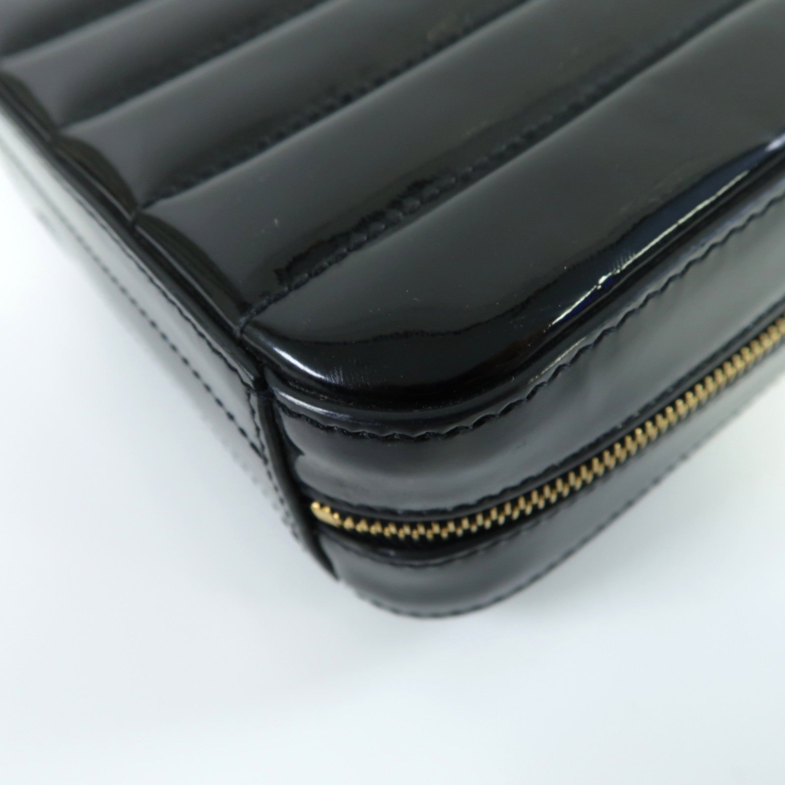 SAINT LAURENT 漆皮皮革Mini Vicky金扣肩背袋黑色