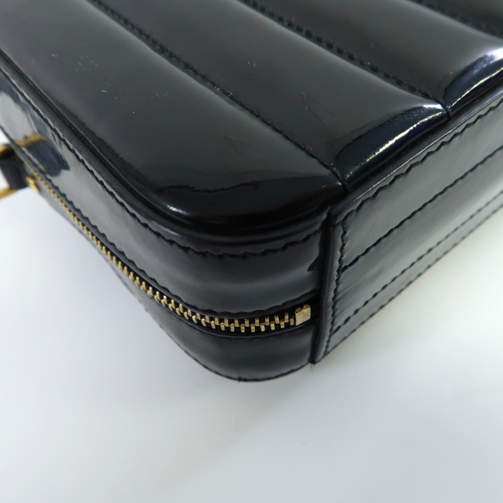 SAINT LAURENT 漆皮皮革Mini Vicky金扣肩背袋黑色