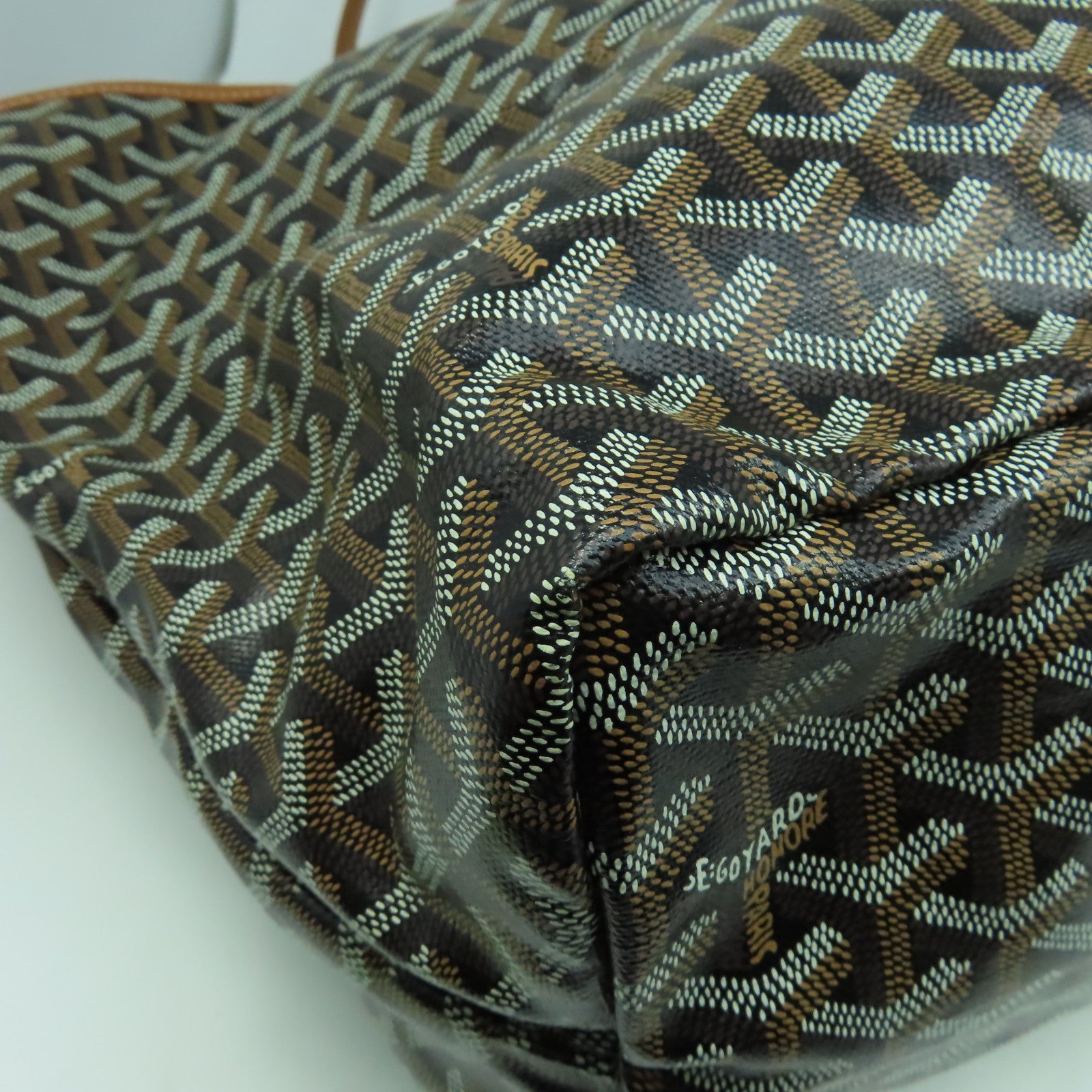 GOYARD 塗層帆布Anjou銀扣肩背袋啡色/黑色