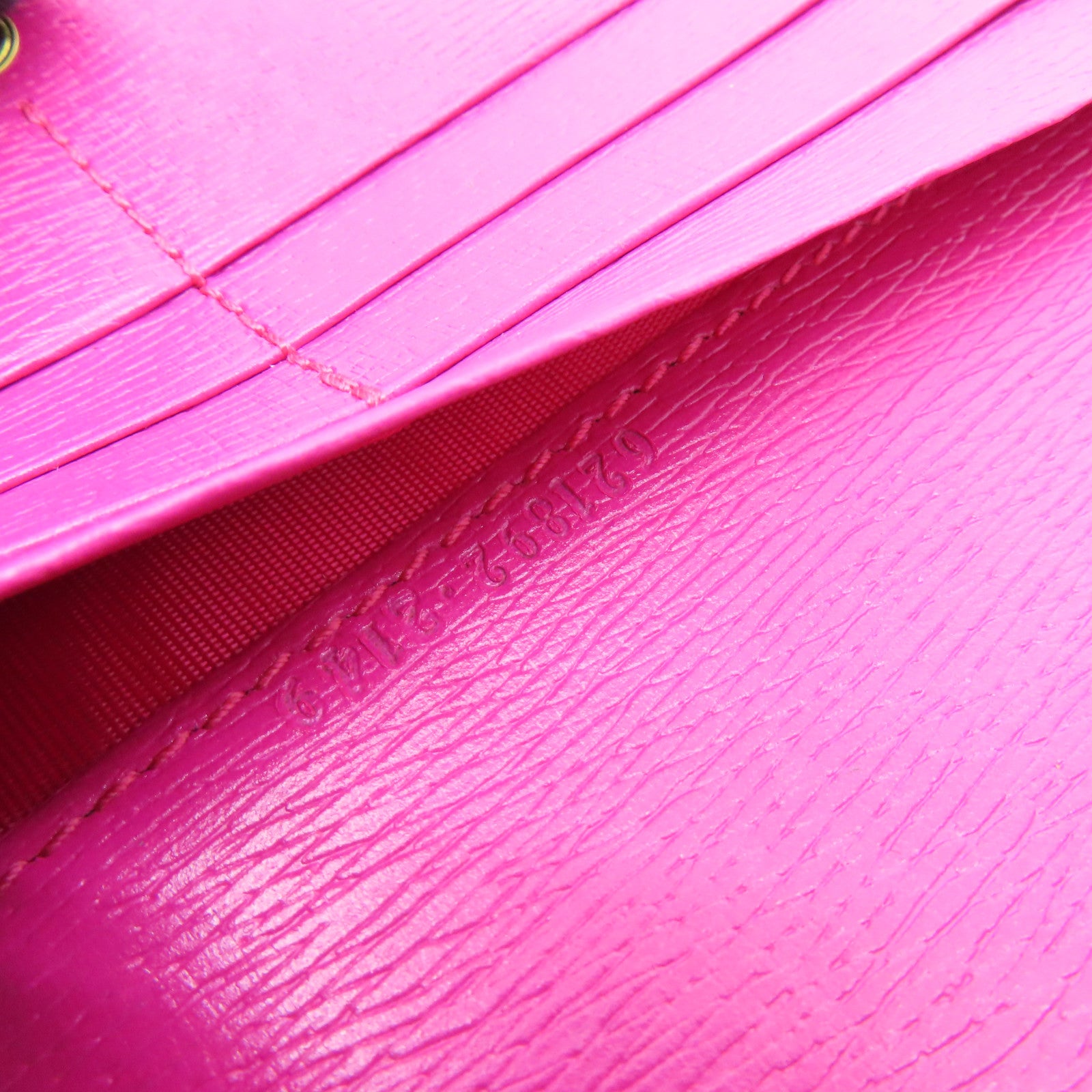 GUCCI 【激減優惠】牛皮皮革Wallet On Chain金扣鏈帶肩背袋粉紅色/黃色