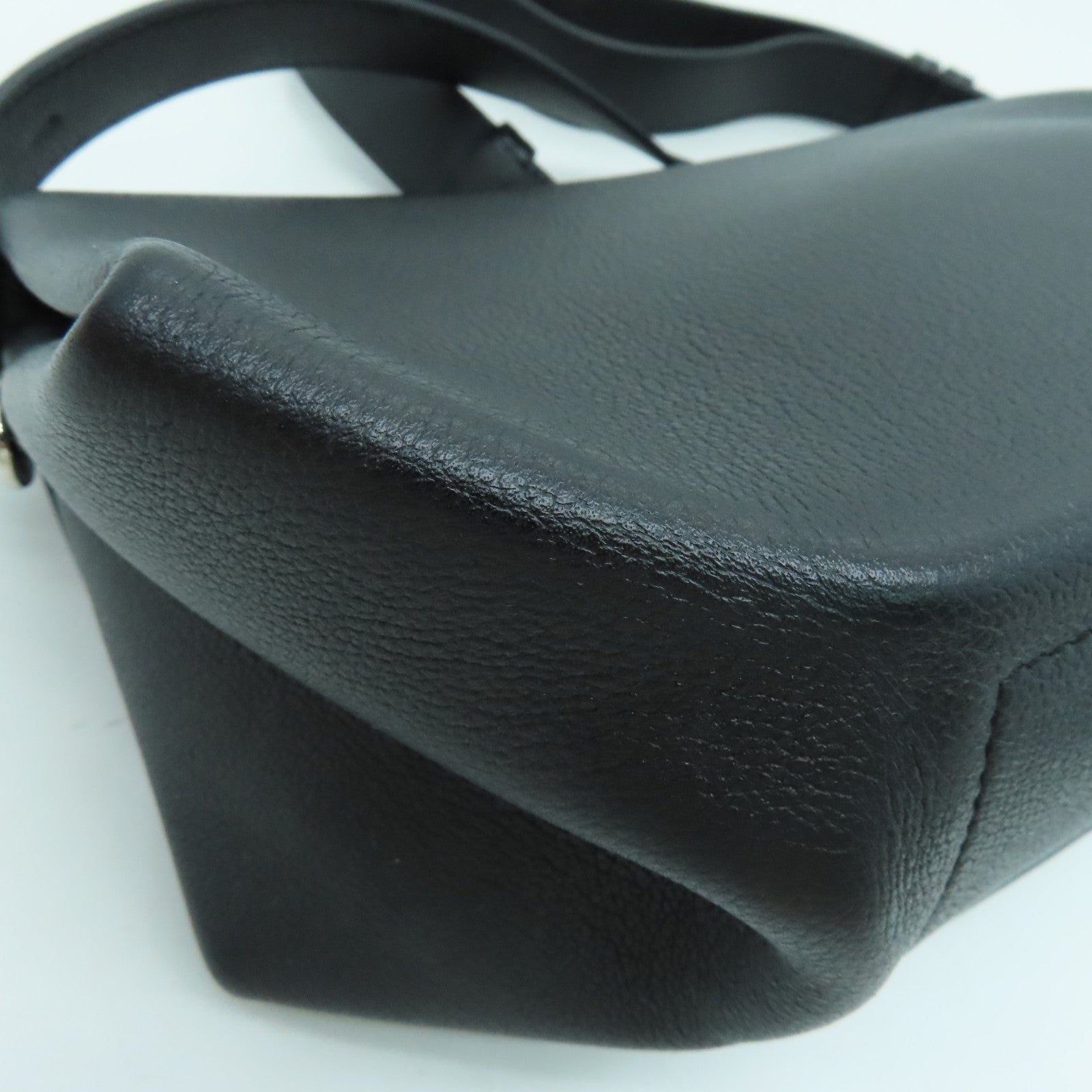 HERMES Evercolor皮革Opli 24银扣肩背袋黑色