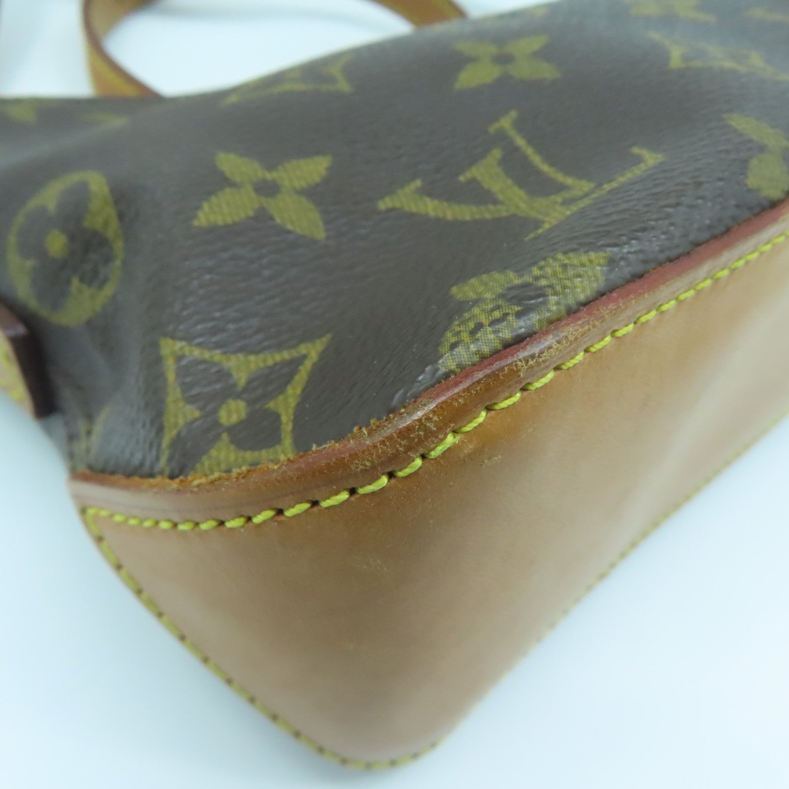 LOUIS VUITTON Monogram Trotteur金扣肩背袋啡色