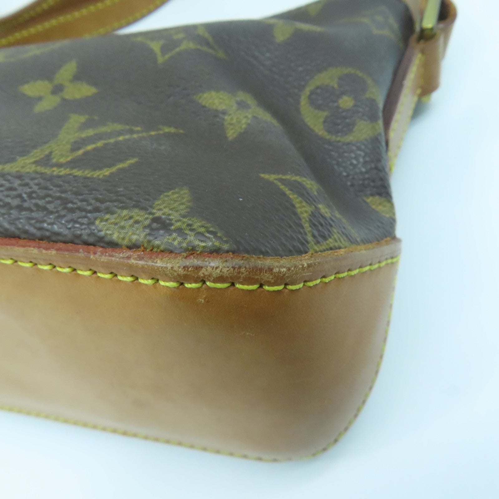 LOUIS VUITTON Monogram Trotteur金扣肩背袋啡色