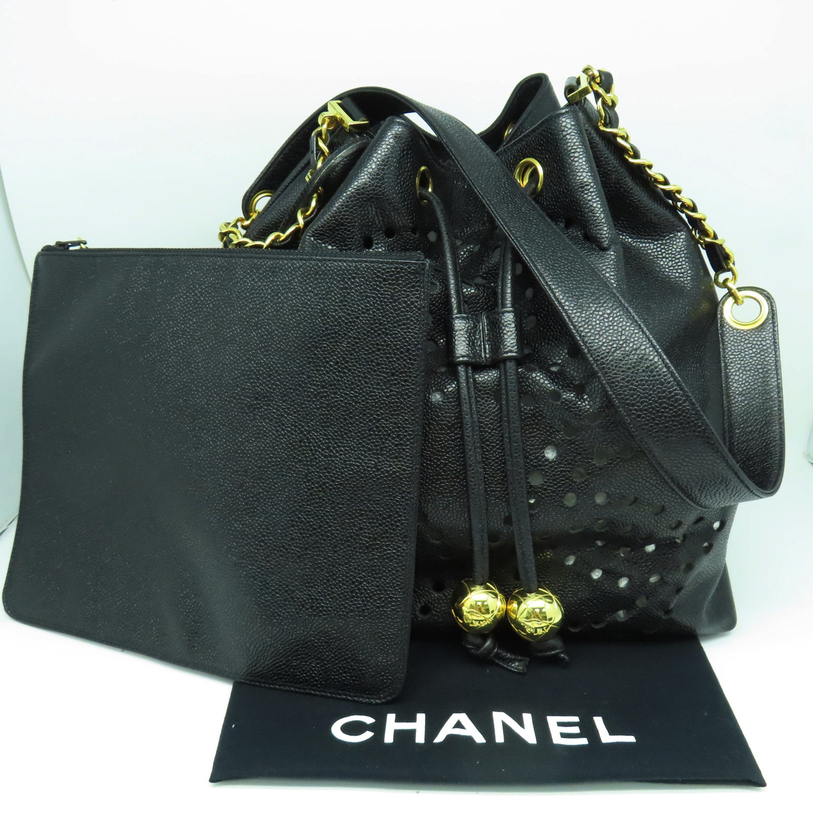 CHANEL Caviar皮革Drawstring Shoulder Bag金扣鏈帶肩背袋黑色