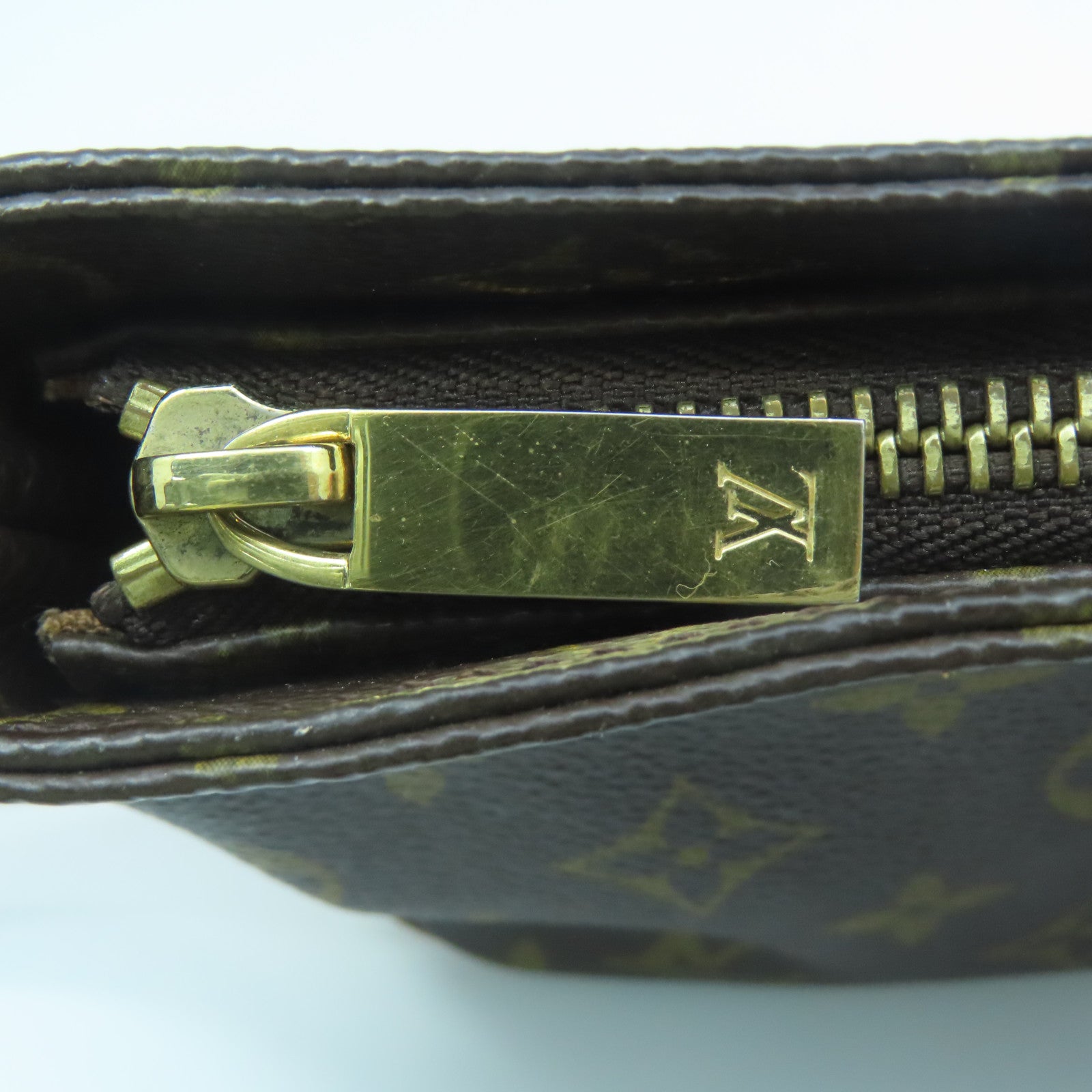LOUIS VUITTON Monogram Trotteur金扣肩背袋啡色