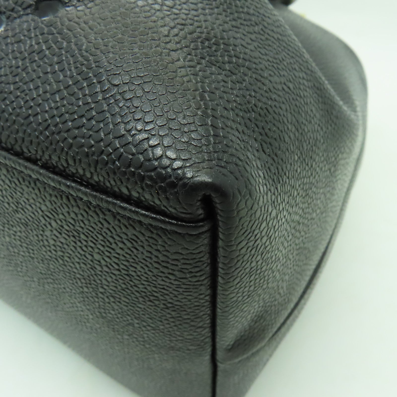 CHANEL Caviar皮革Drawstring Shoulder Bag金扣鏈帶肩背袋黑色