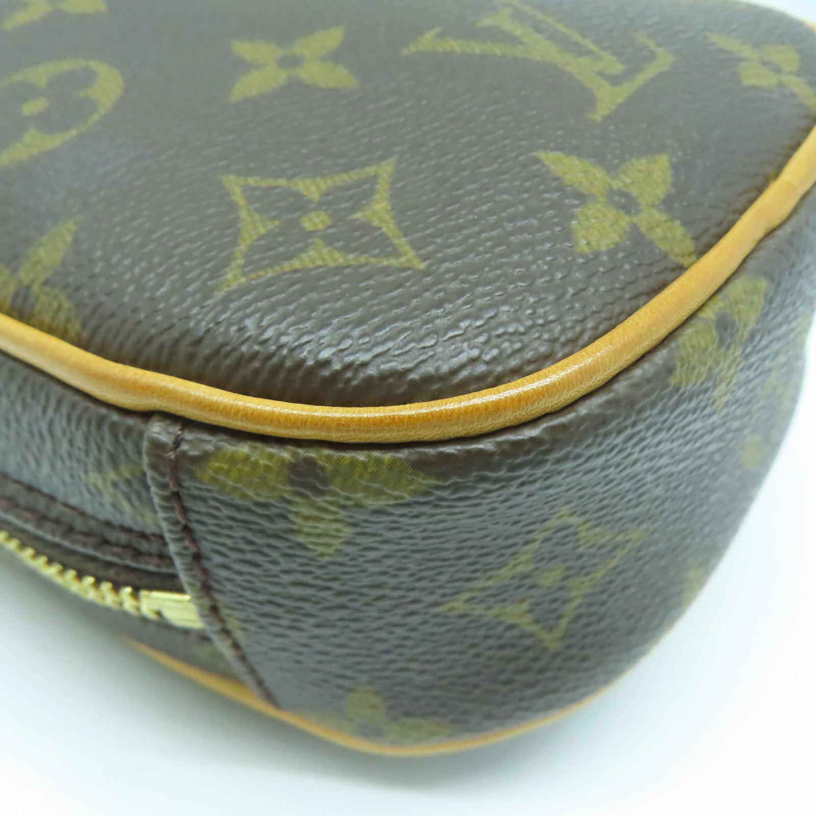 LOUIS VUITTON Monogram Pochette Gange金扣肩背袋啡色