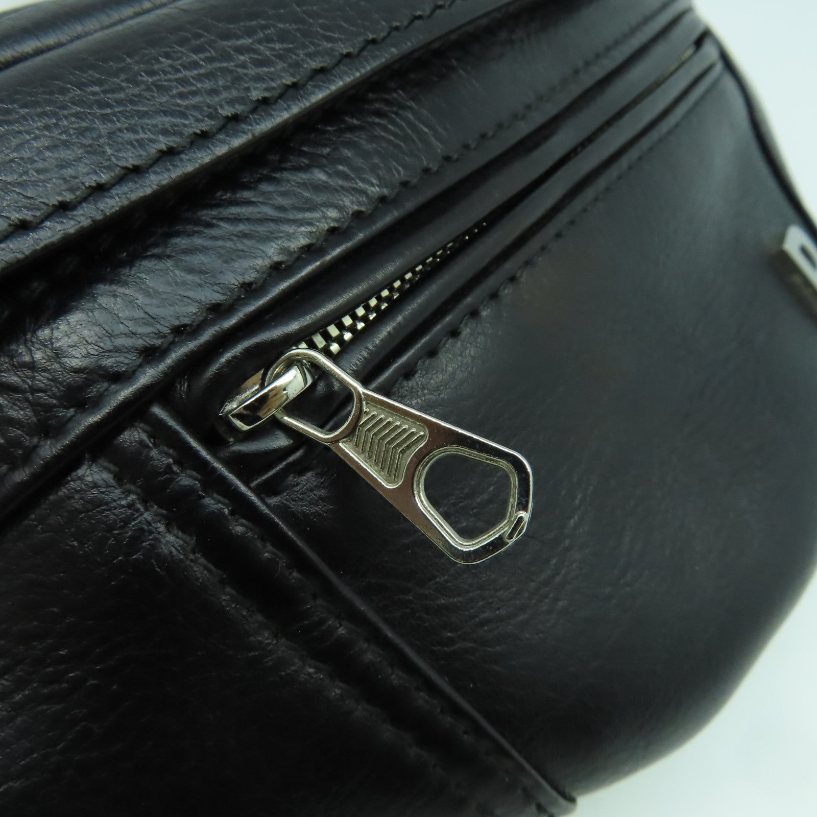 BALENCIAGA 牛皮皮革Waist Bag銀扣腰包黑色