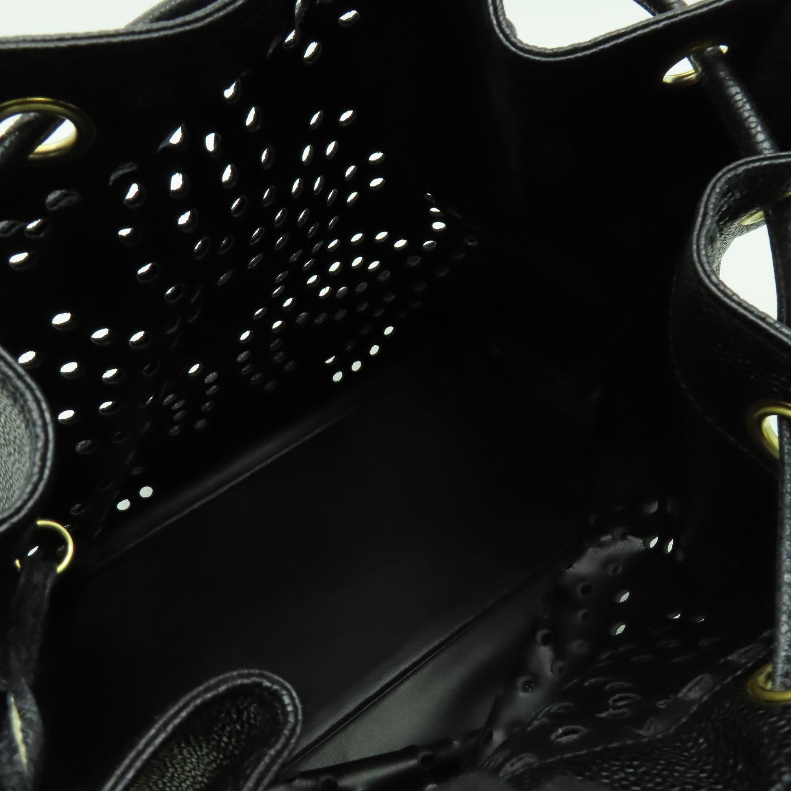 CHANEL Caviar皮革Drawstring Shoulder Bag金扣鏈帶肩背袋黑色
