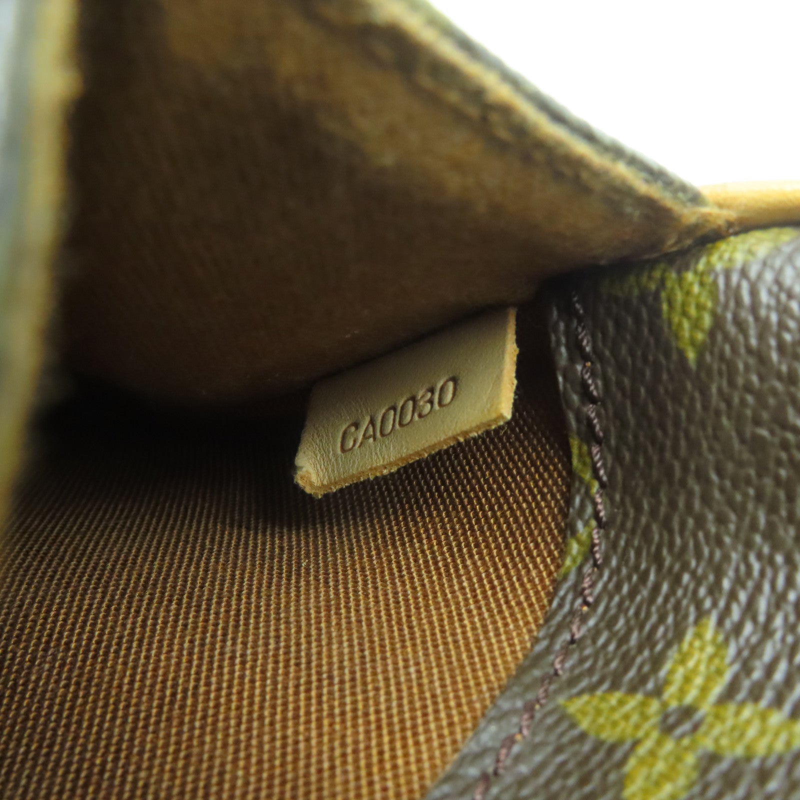 LOUIS VUITTON Monogram Pochette Gange金扣肩背袋啡色