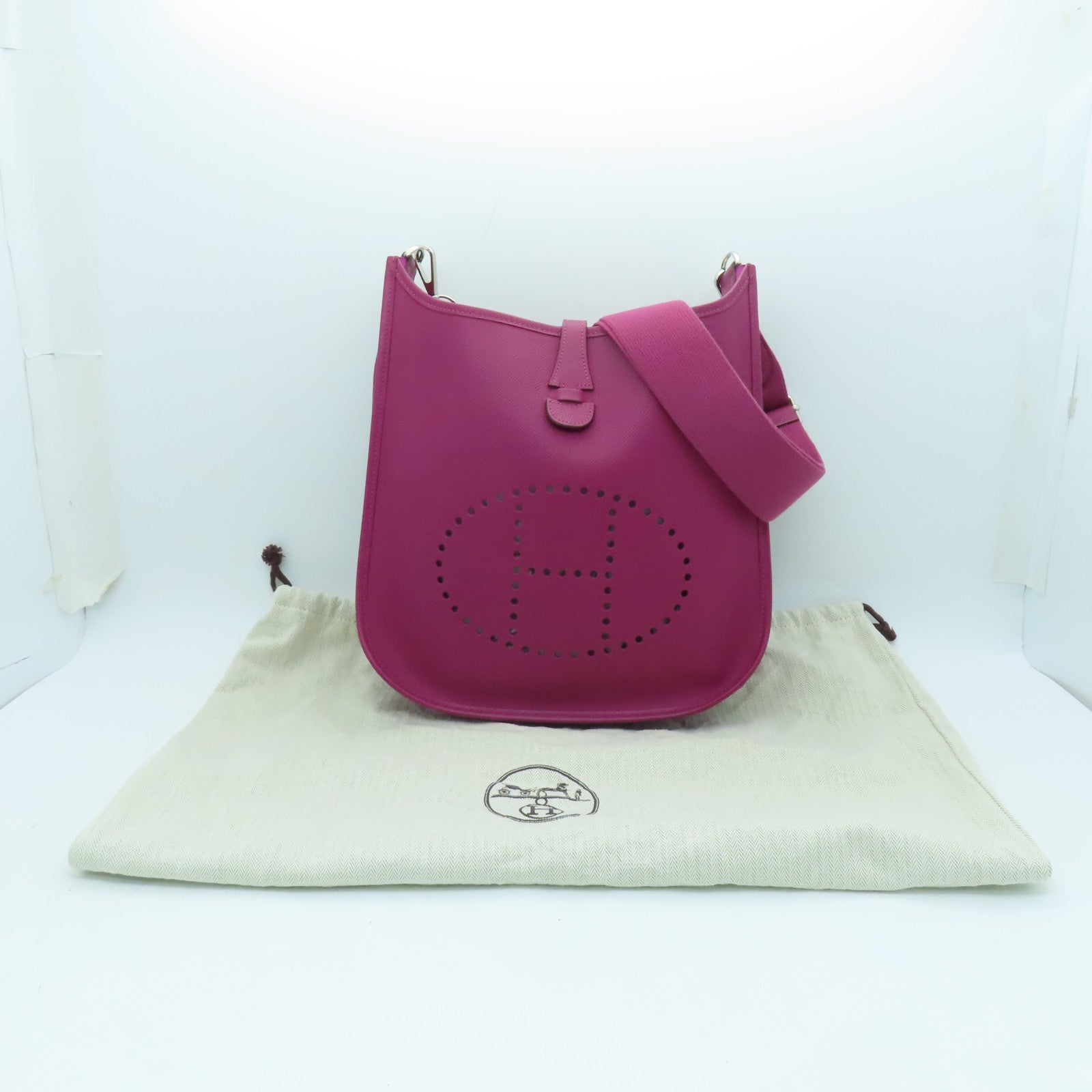 HERMES Veau Epsom皮革Evelyne PM銀扣肩背袋紫色