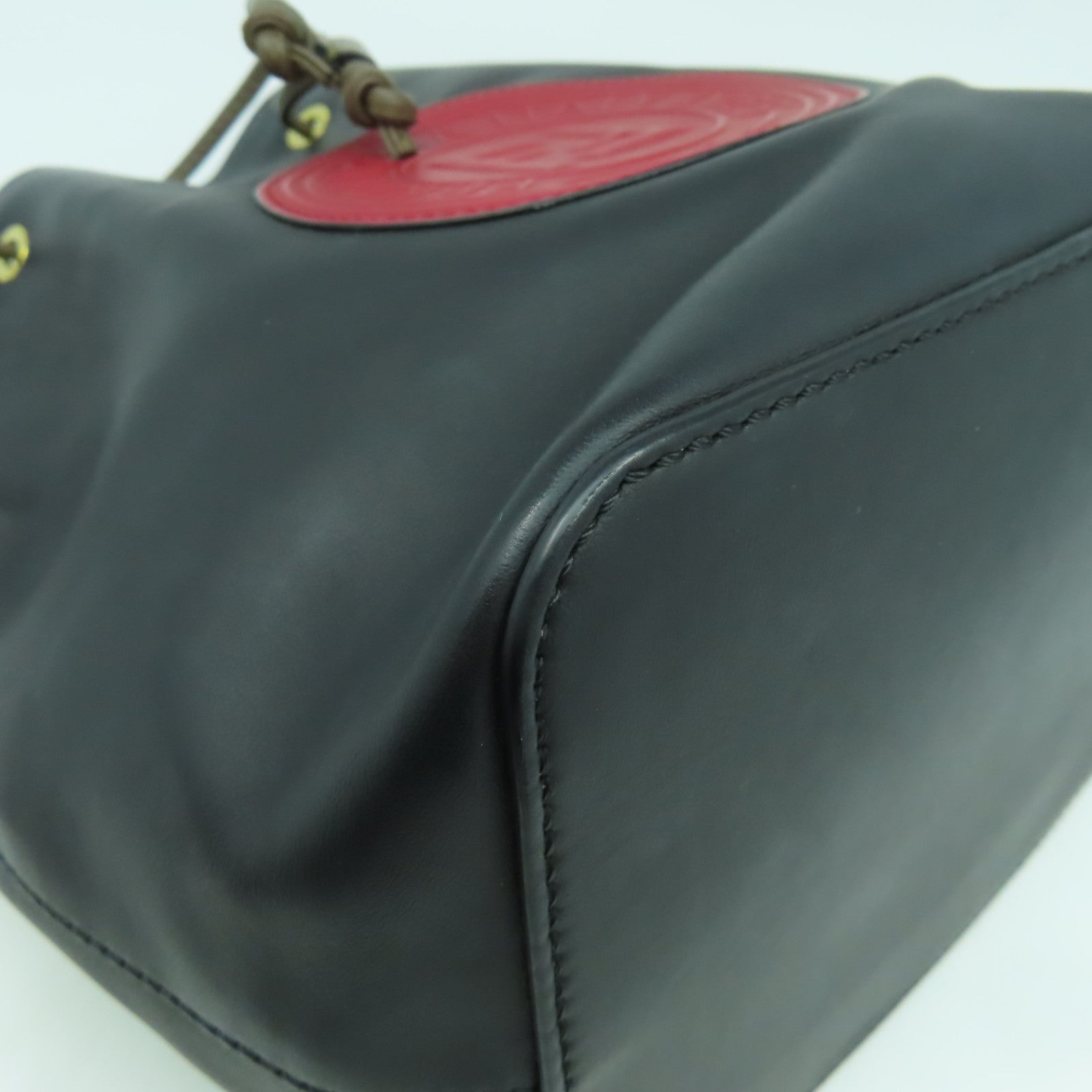 FENDI 牛皮皮革Shoulder Bag金扣肩背袋黑色/紅色