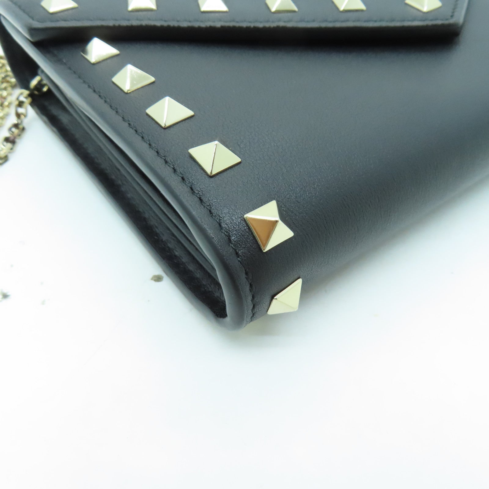 Valentino 牛皮皮革Chain Shoulder金扣鏈帶肩背袋黑色