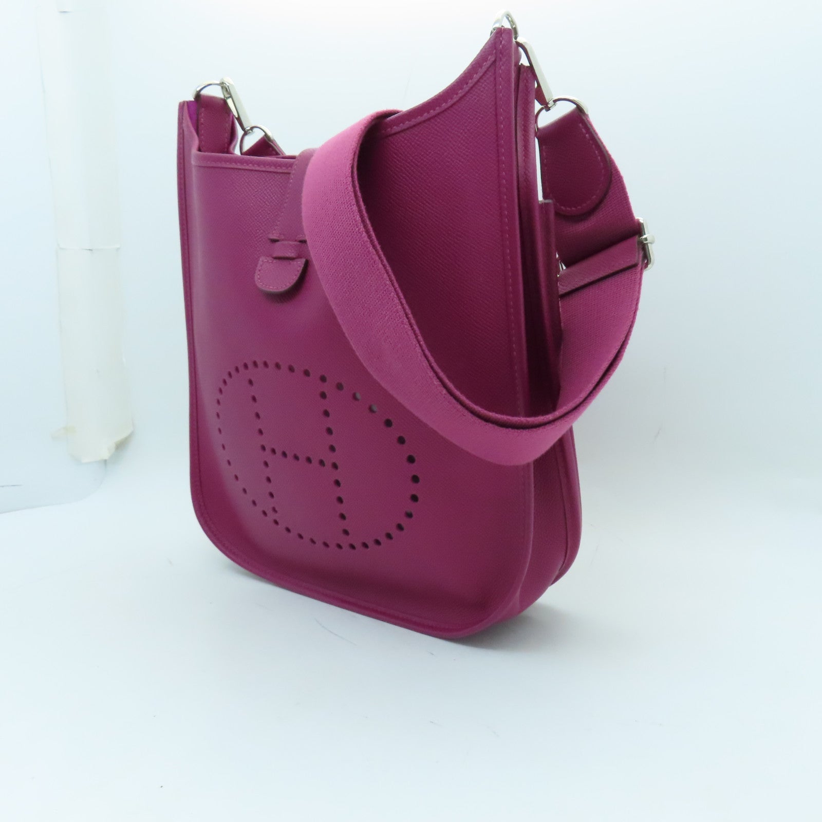 HERMES Veau Epsom皮革Evelyne PM銀扣肩背袋紫色
