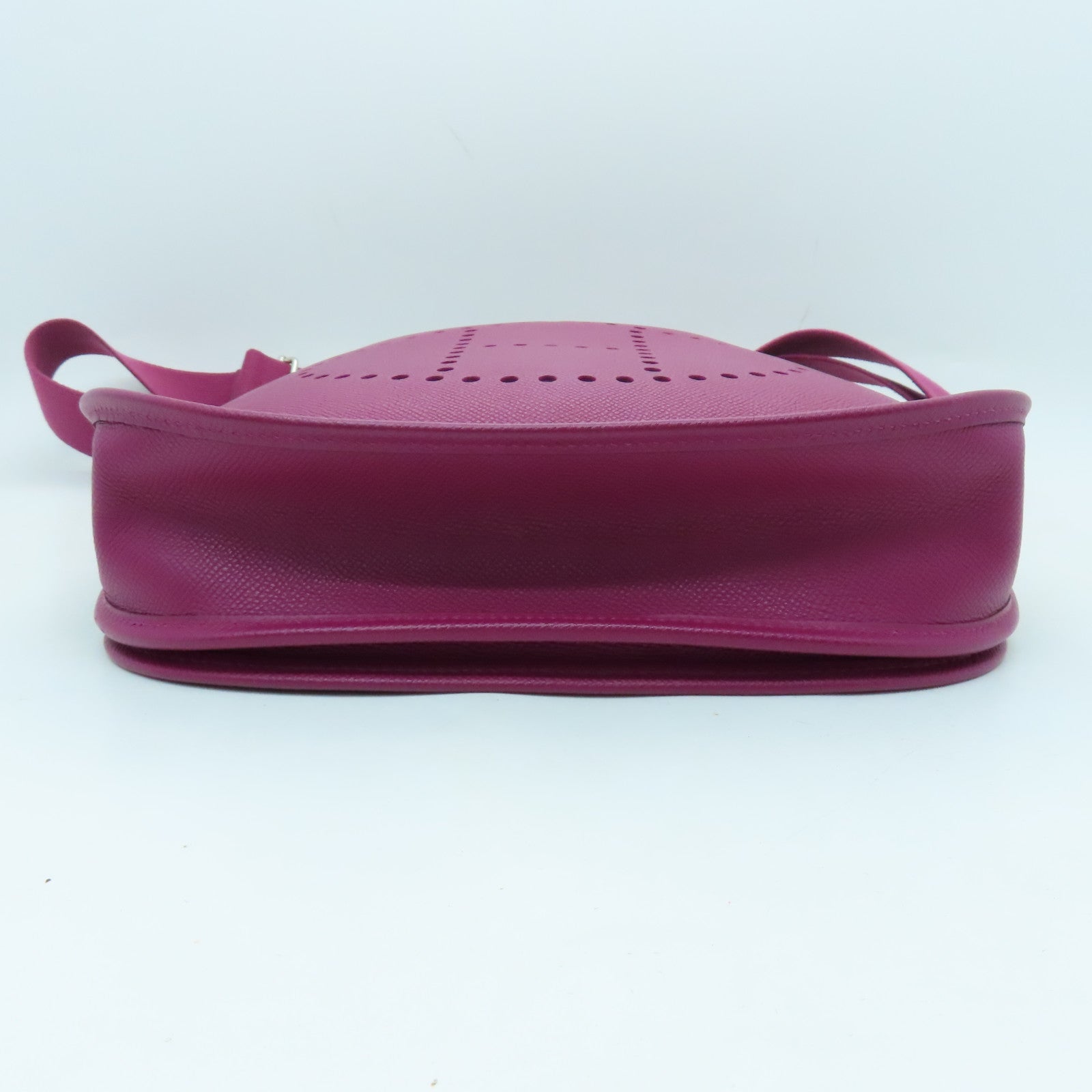 HERMES Veau Epsom皮革Evelyne PM銀扣肩背袋紫色
