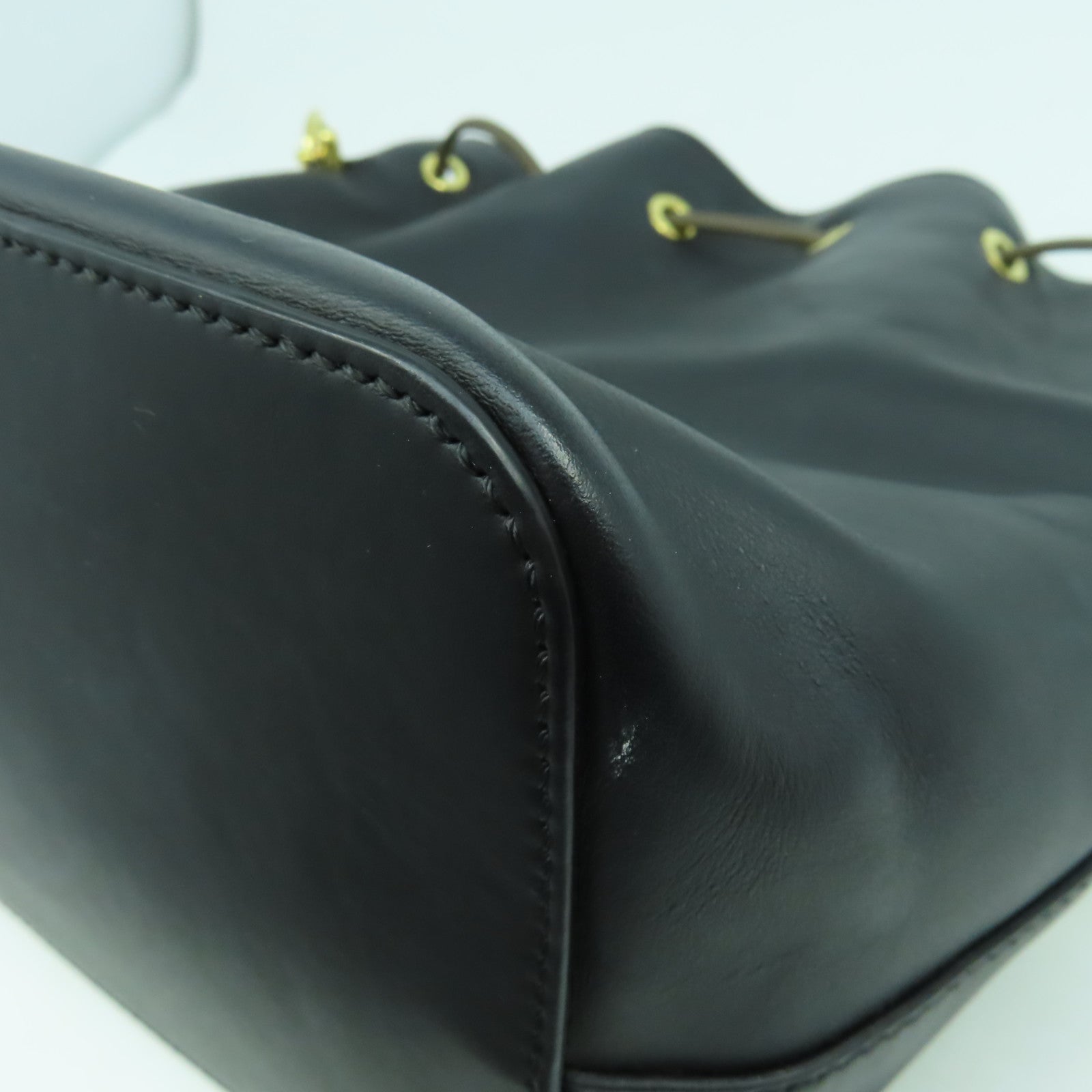 FENDI 牛皮皮革Shoulder Bag金扣肩背袋黑色/紅色