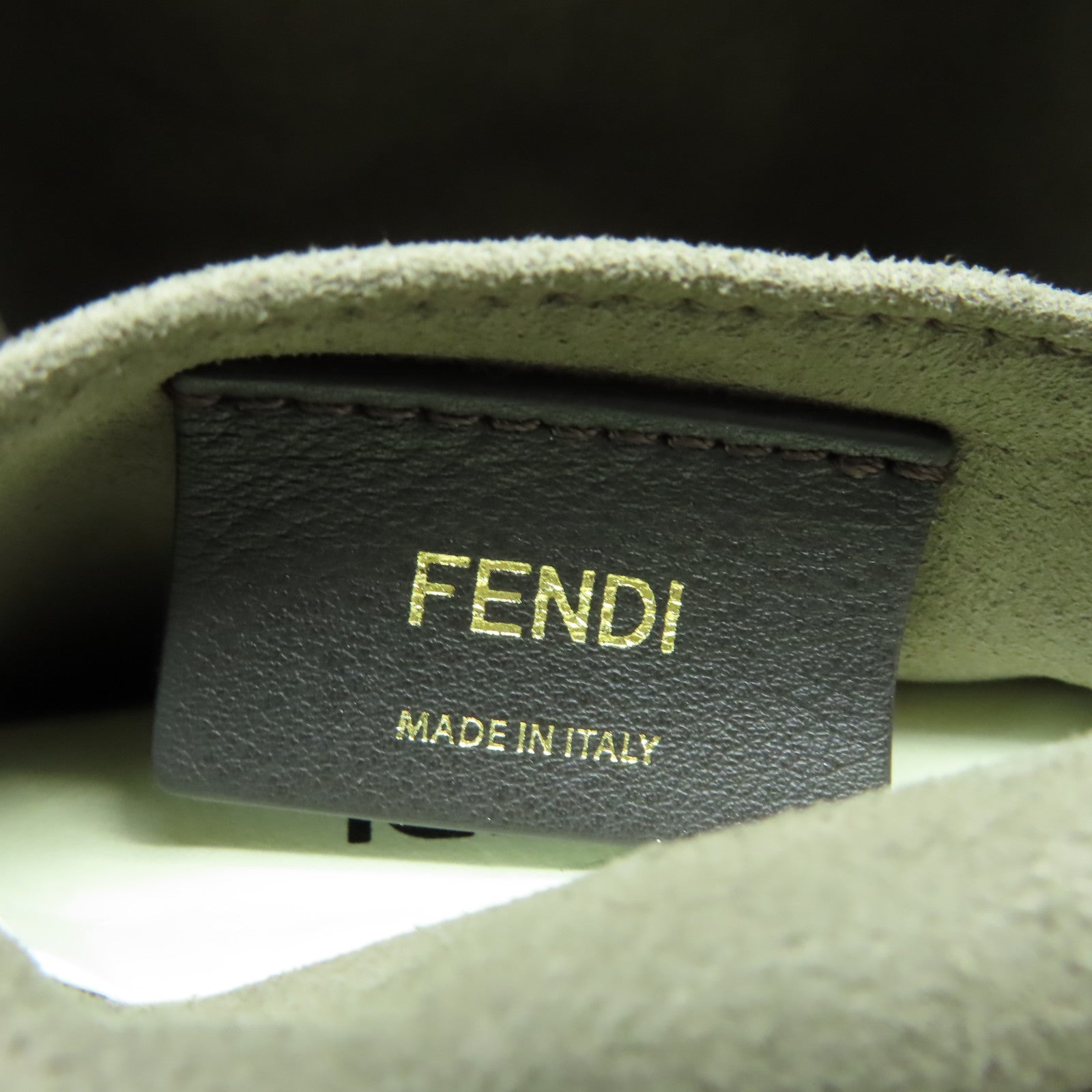 FENDI 牛皮皮革Shoulder Bag金扣肩背袋黑色/紅色