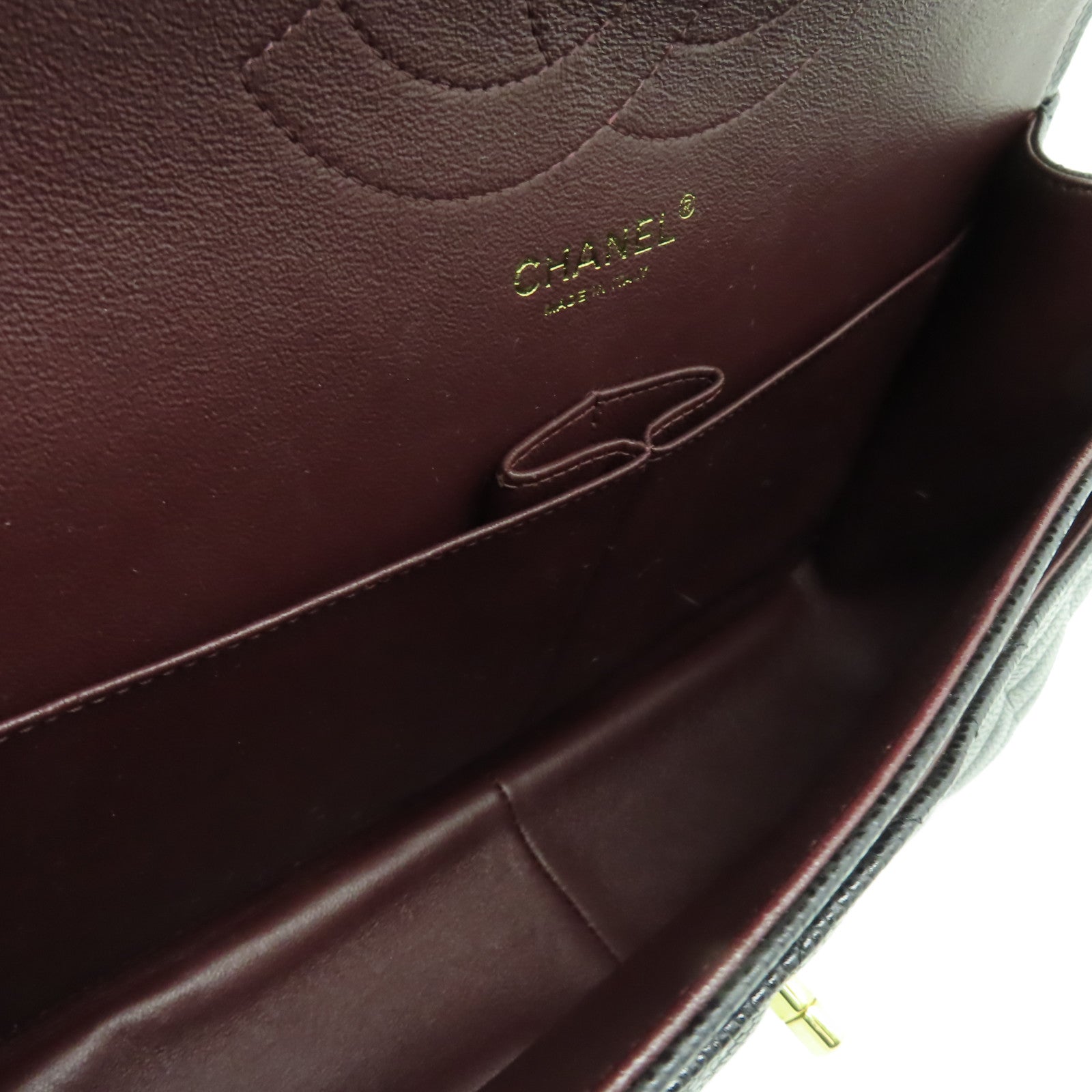 CHANEL 菱格Caviar皮革Classic Flap 30金扣鏈帶肩背袋黑色