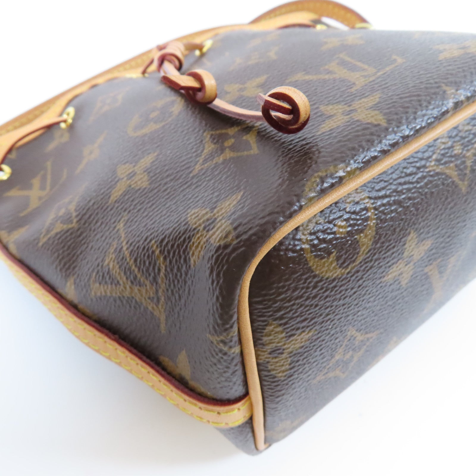 LOUIS VUITTON Monogram Nano Noe金扣肩背袋啡色